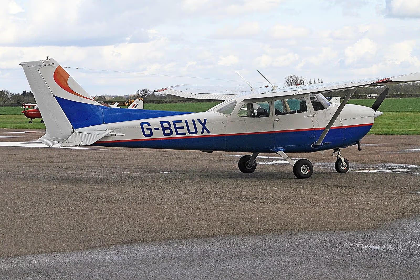 G-BEUX — Cessna