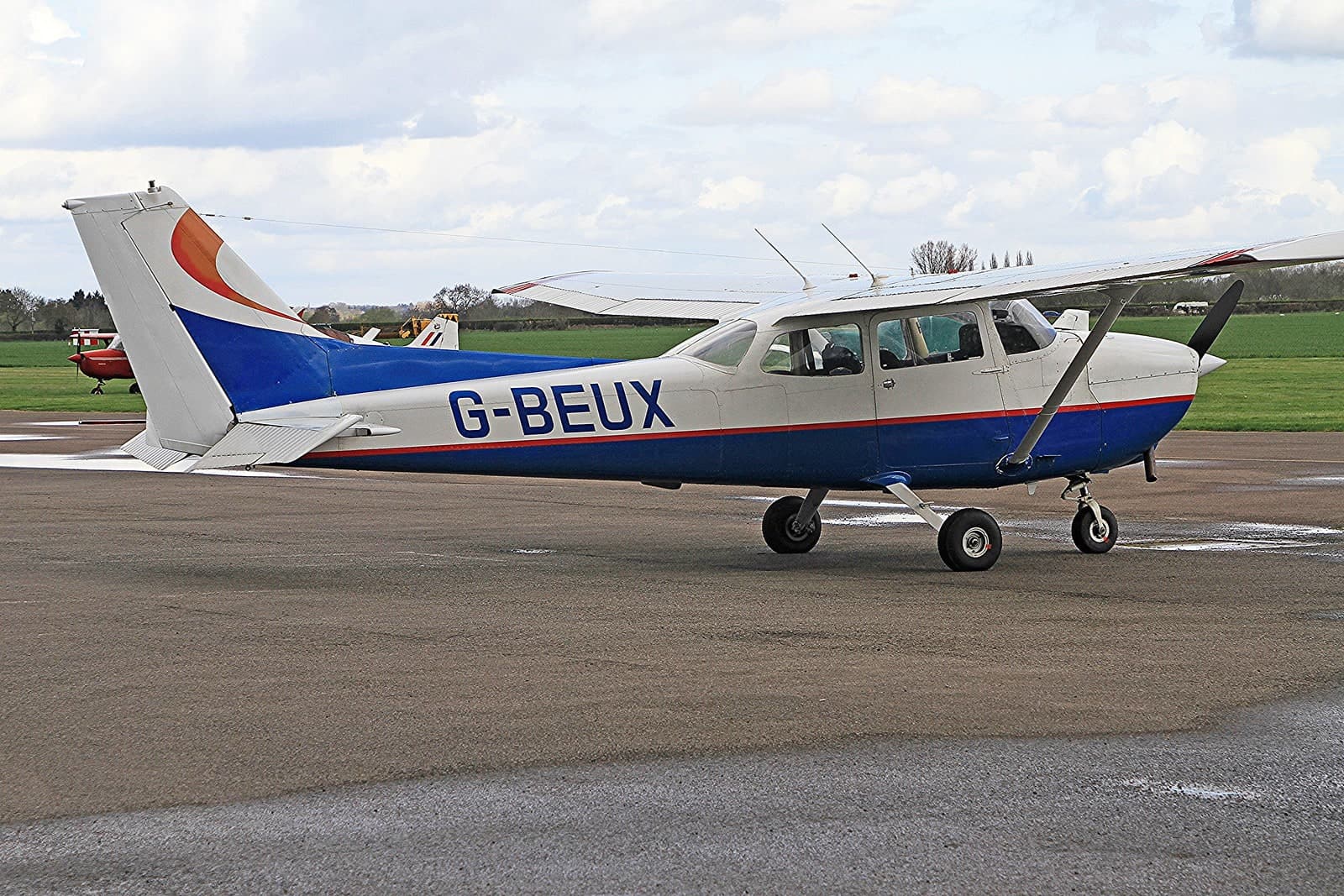 G-BEUX — Cessna