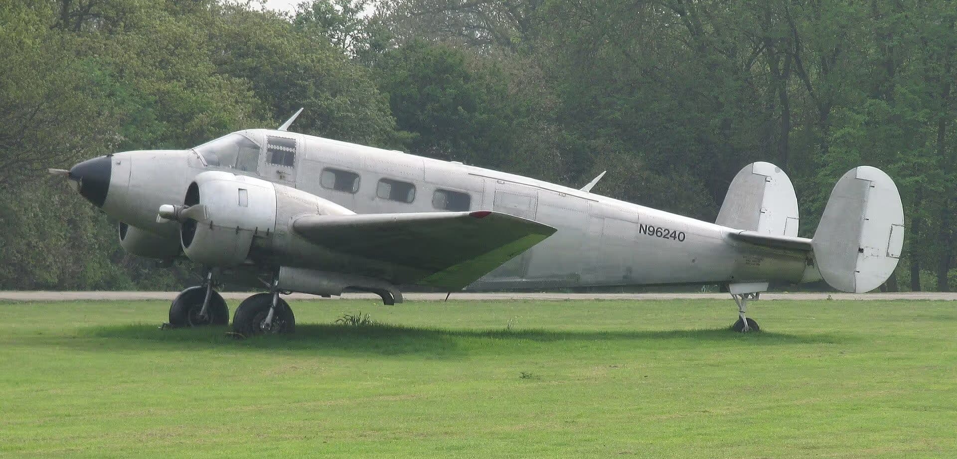N96240 — Twin-engine aircraft