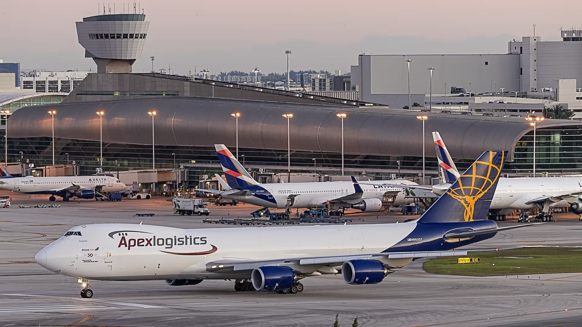 N863GT — Boeing