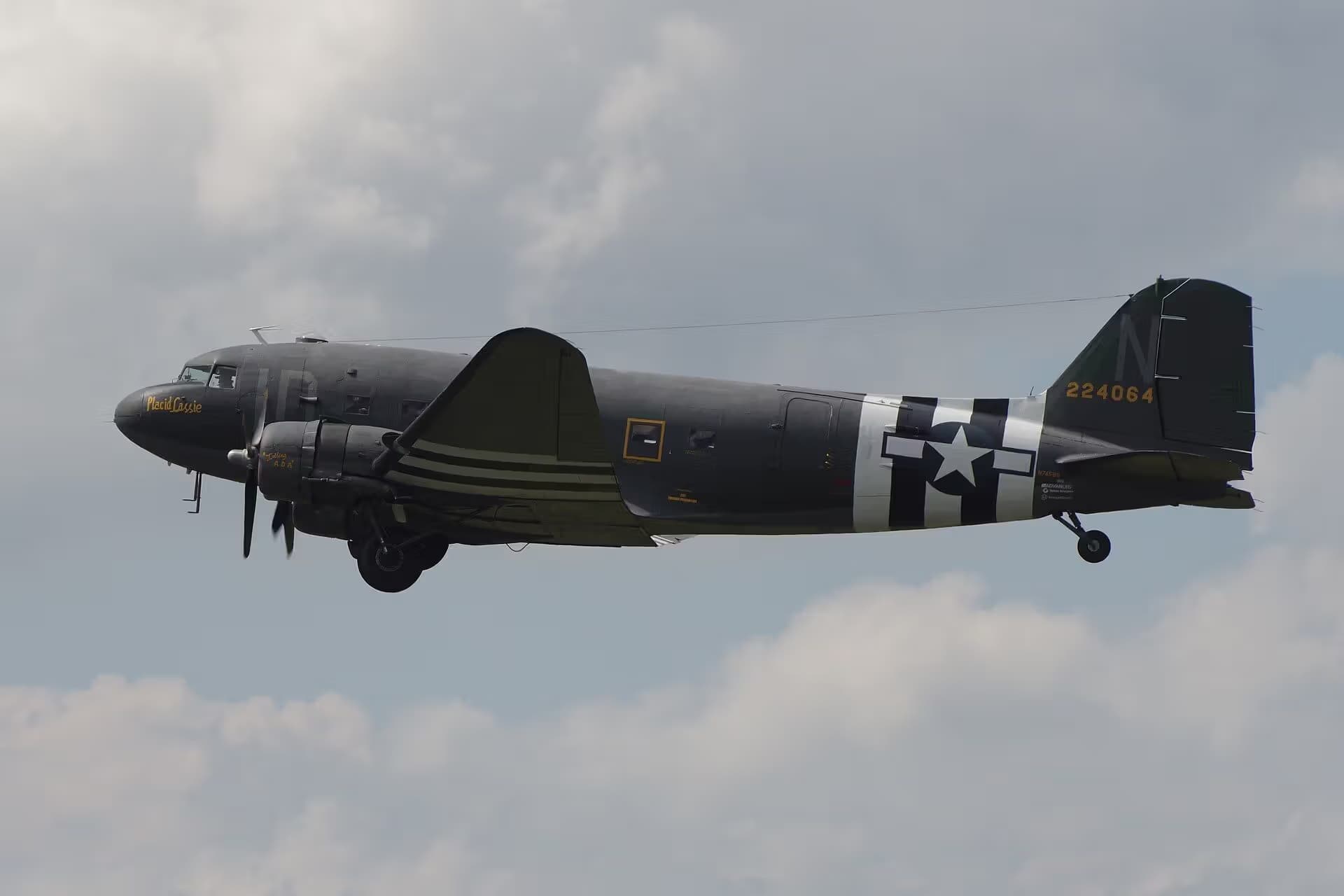 N74589 — Douglas