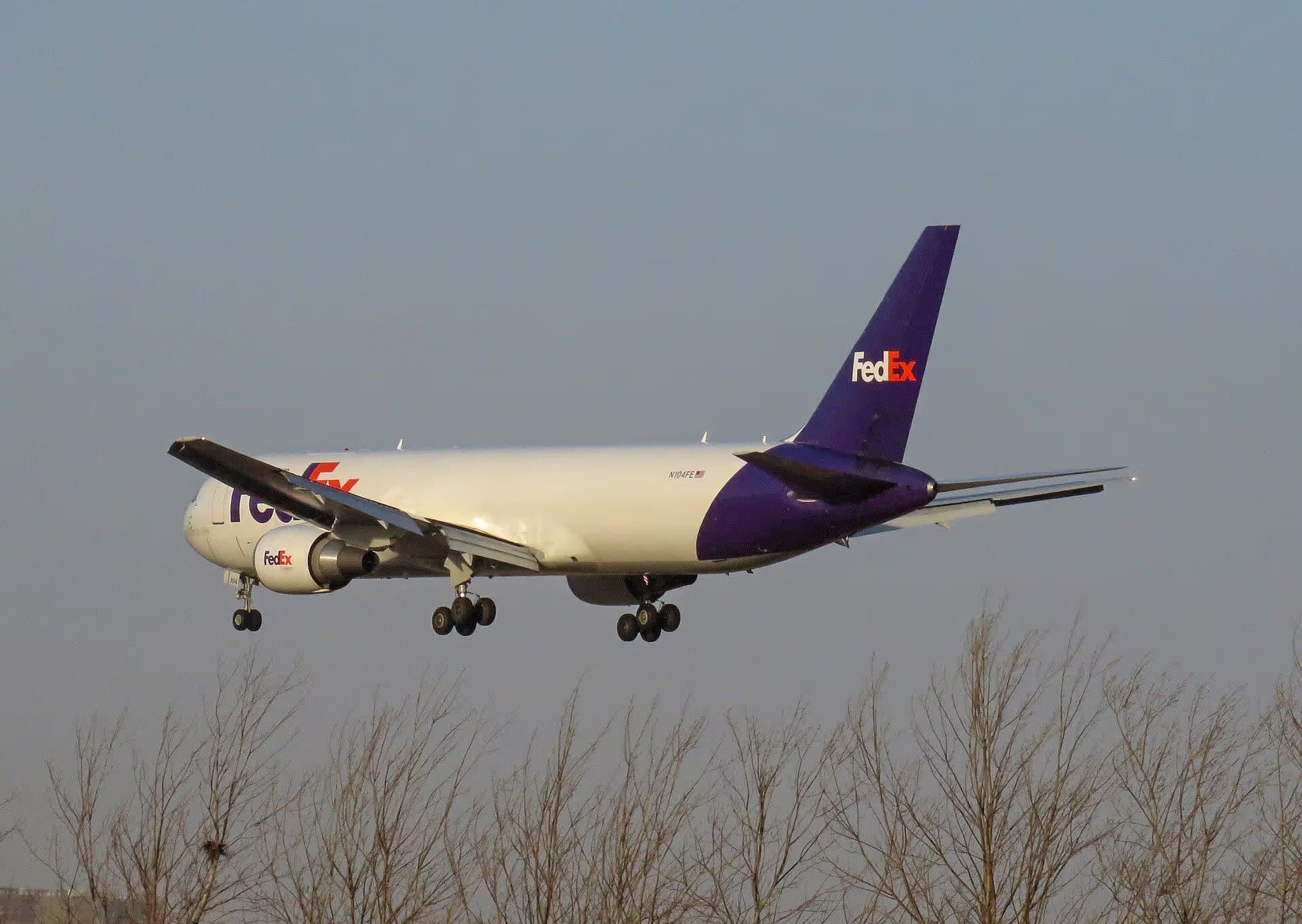 N104FE — Boeing