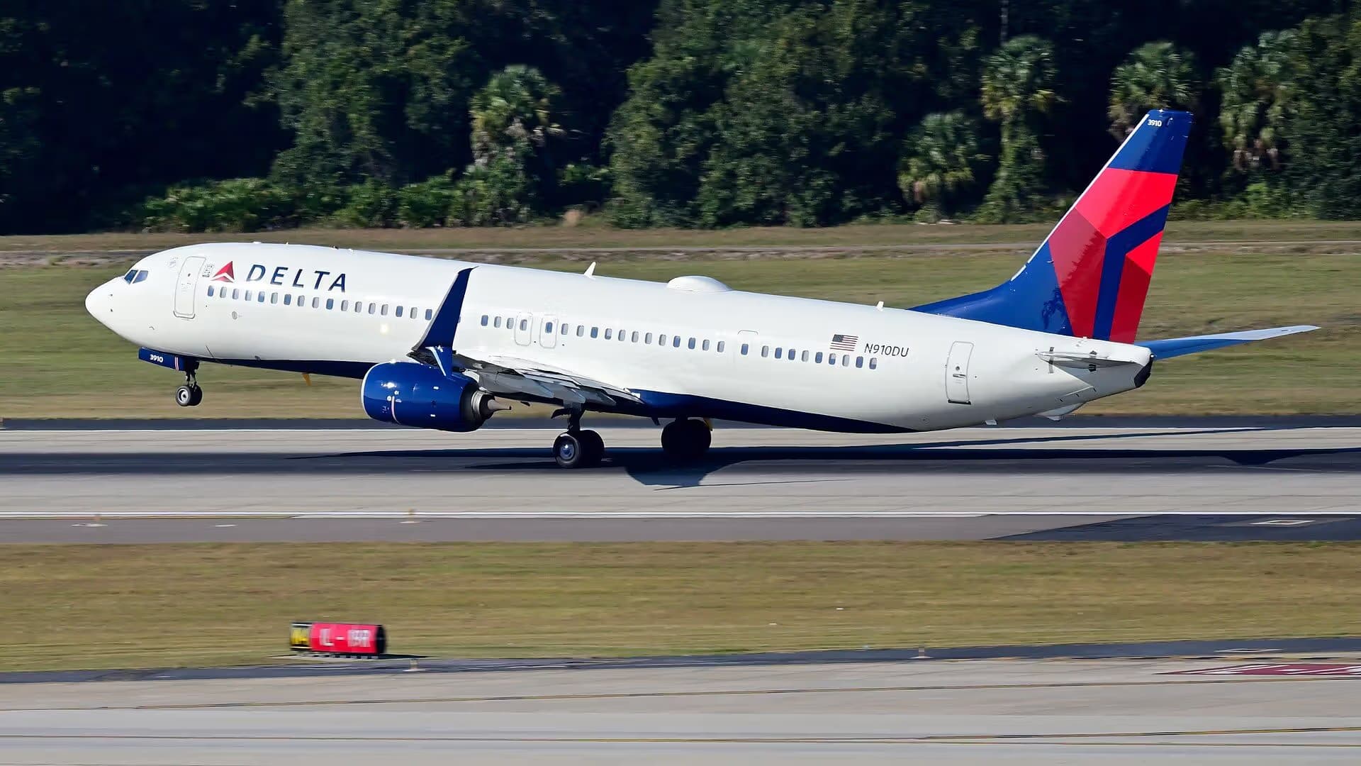 N910DU — Boeing at Tampa International Airport