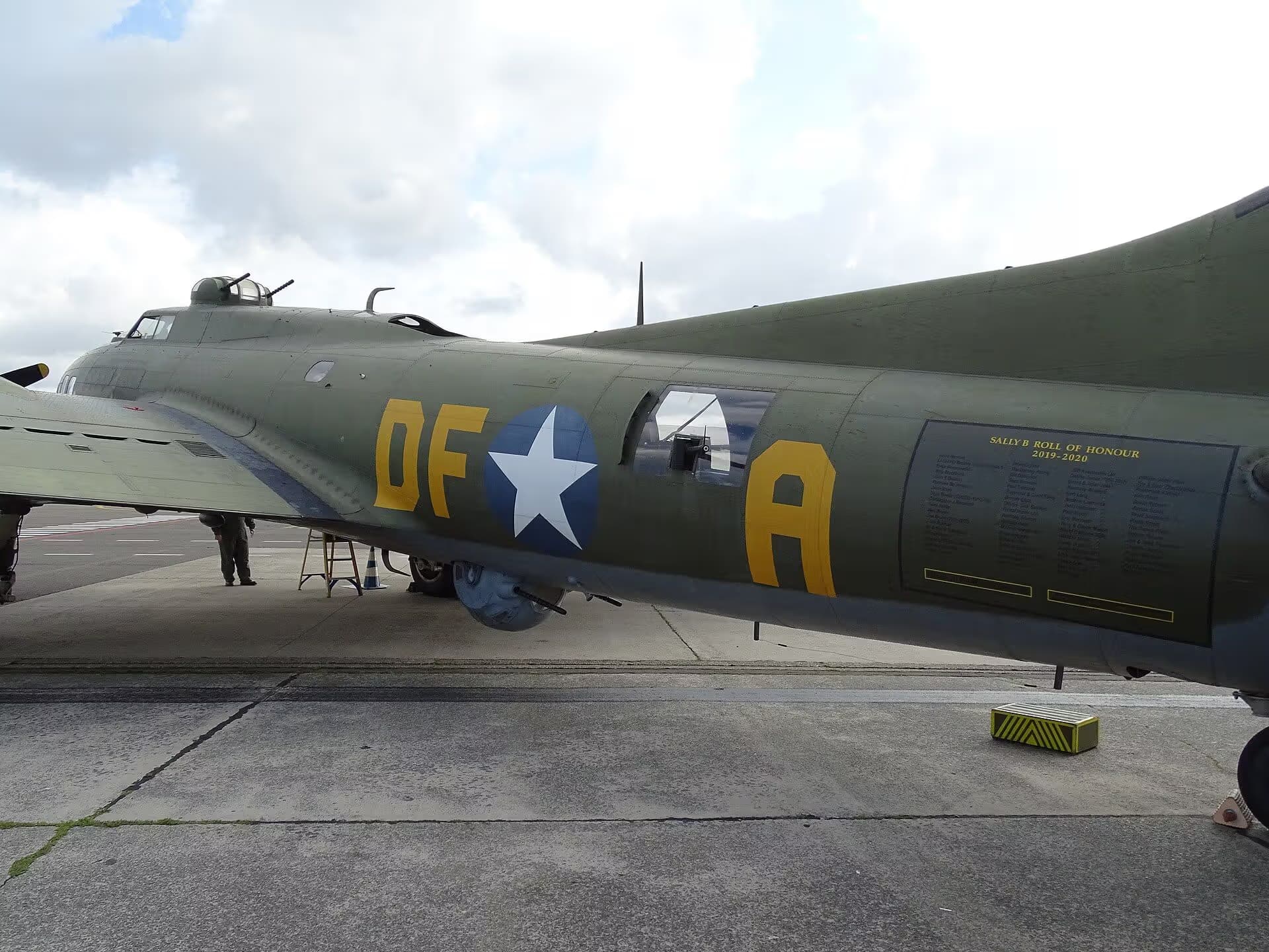 Unidentified — Warbird