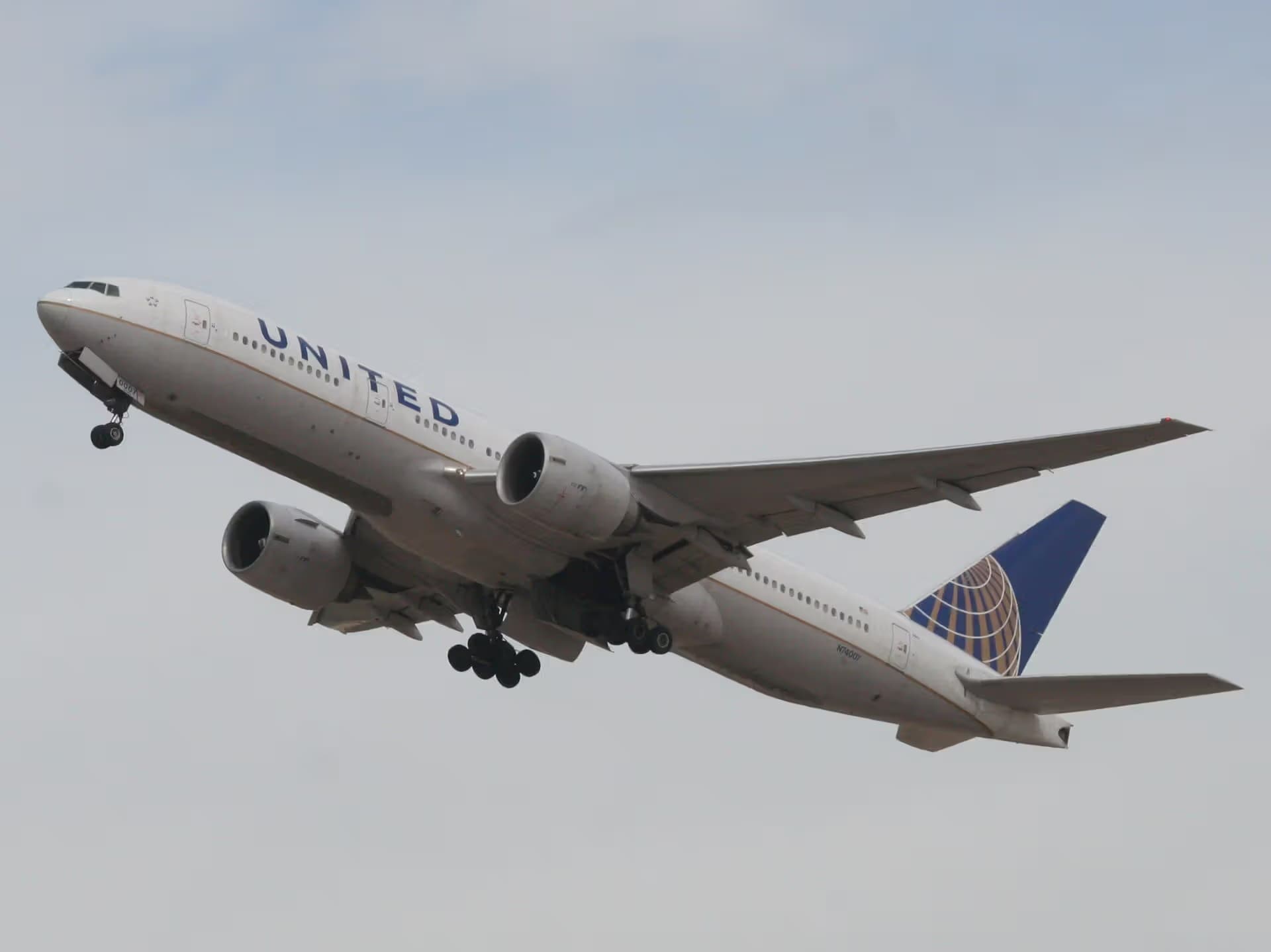N74007 — Boeing