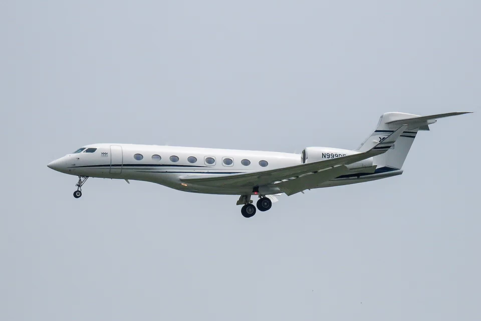 N999DF — Business jet