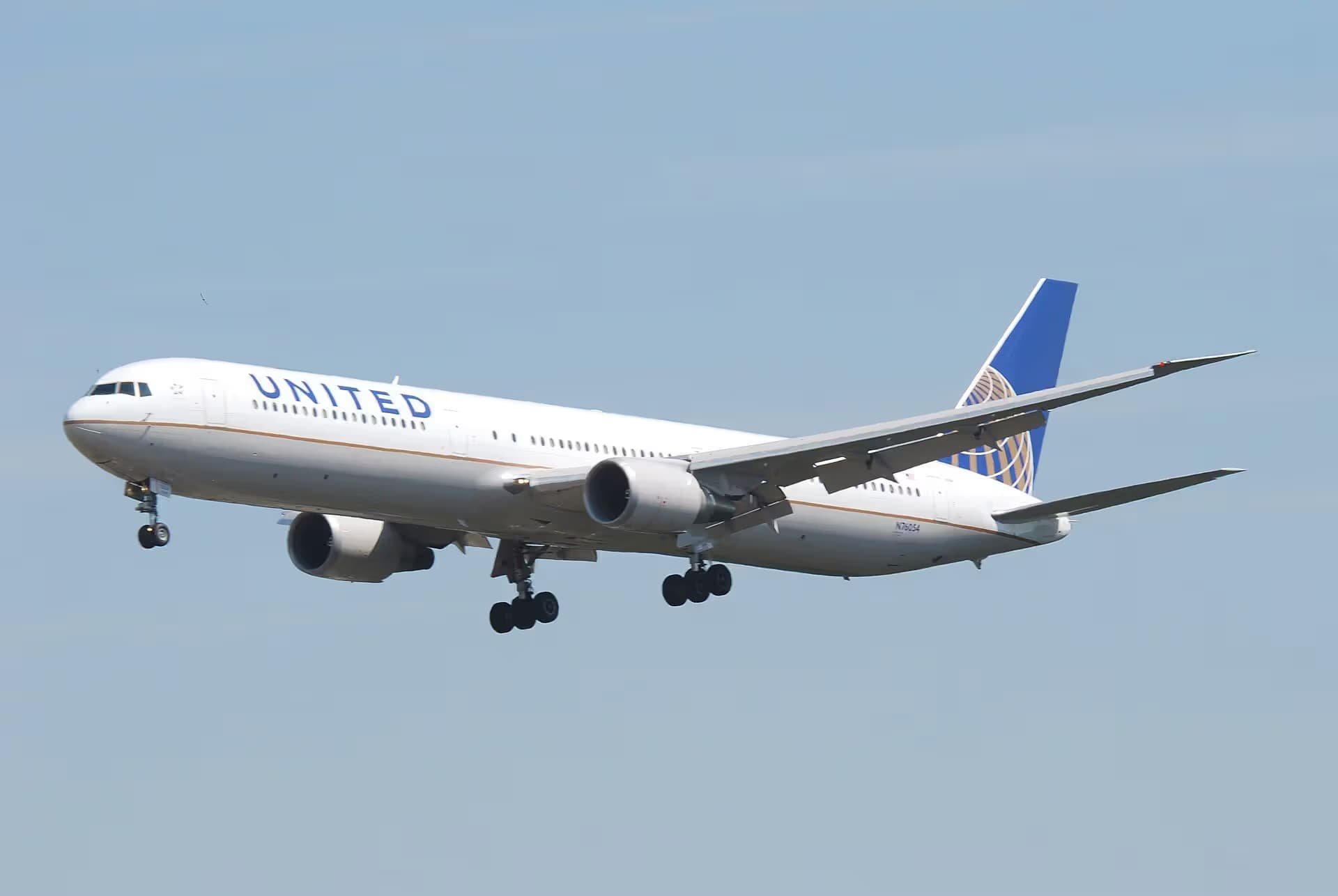 N76054 — Boeing