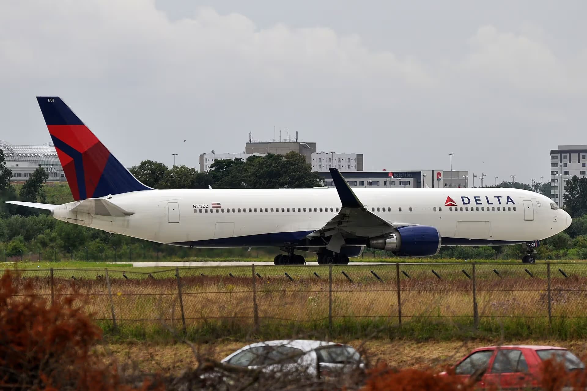 N173DZ — Boeing