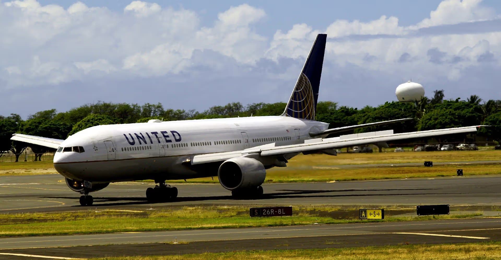 N214UA — Boeing