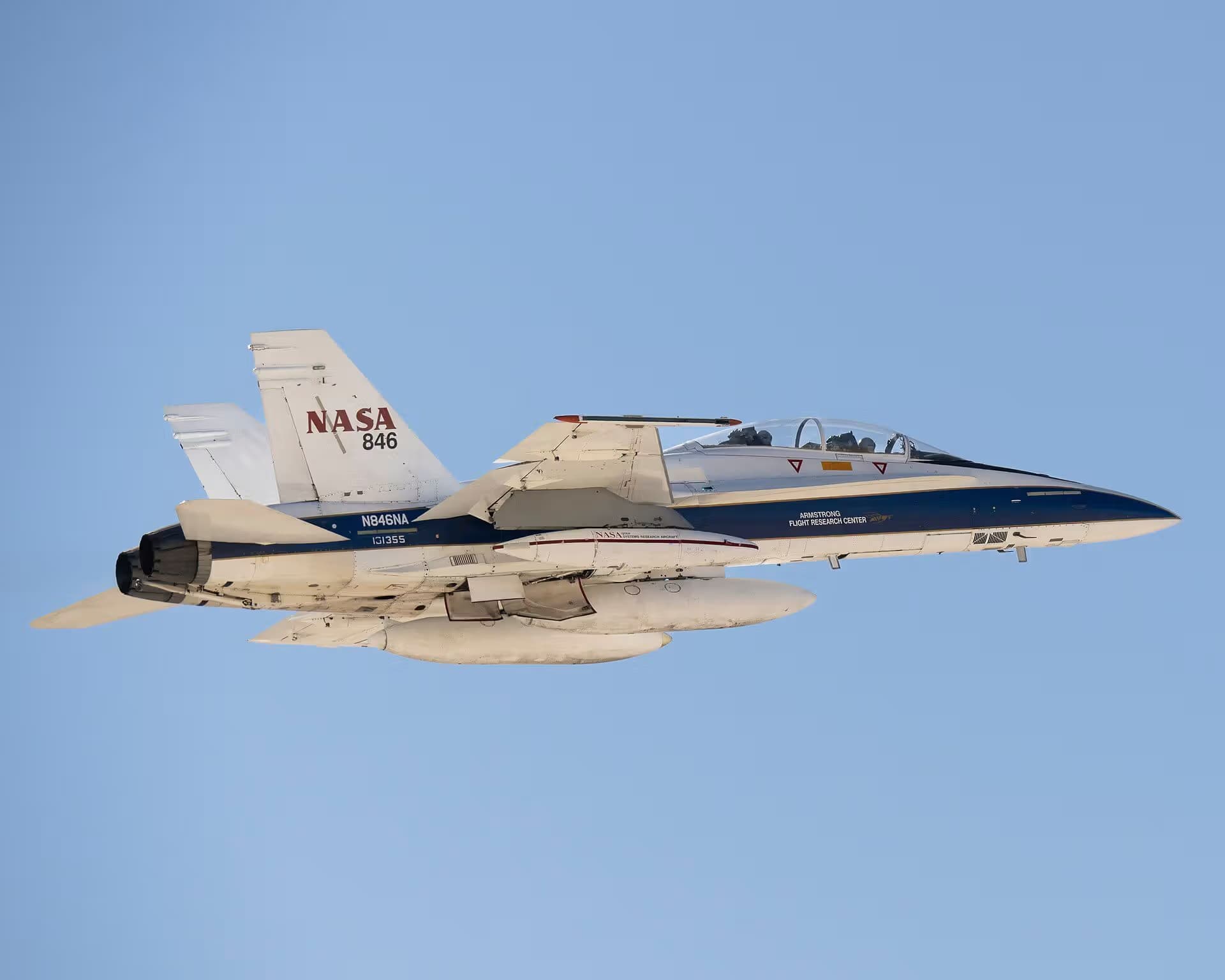 N846NA — Twin-engine aircraft
