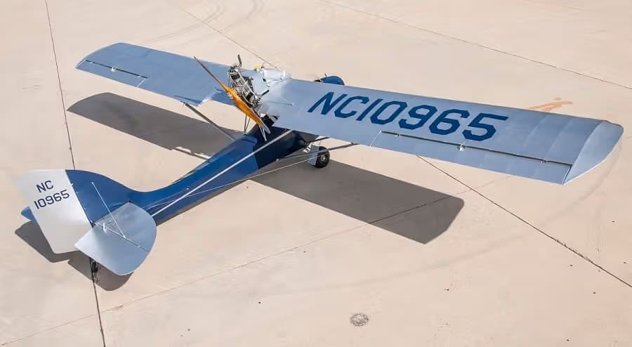 Unidentified — Single-engine aircraft