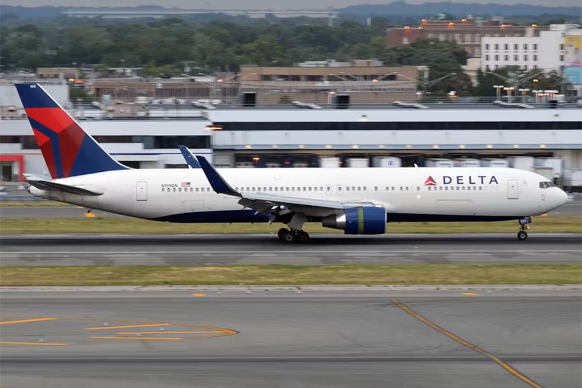 N199DN — Boeing