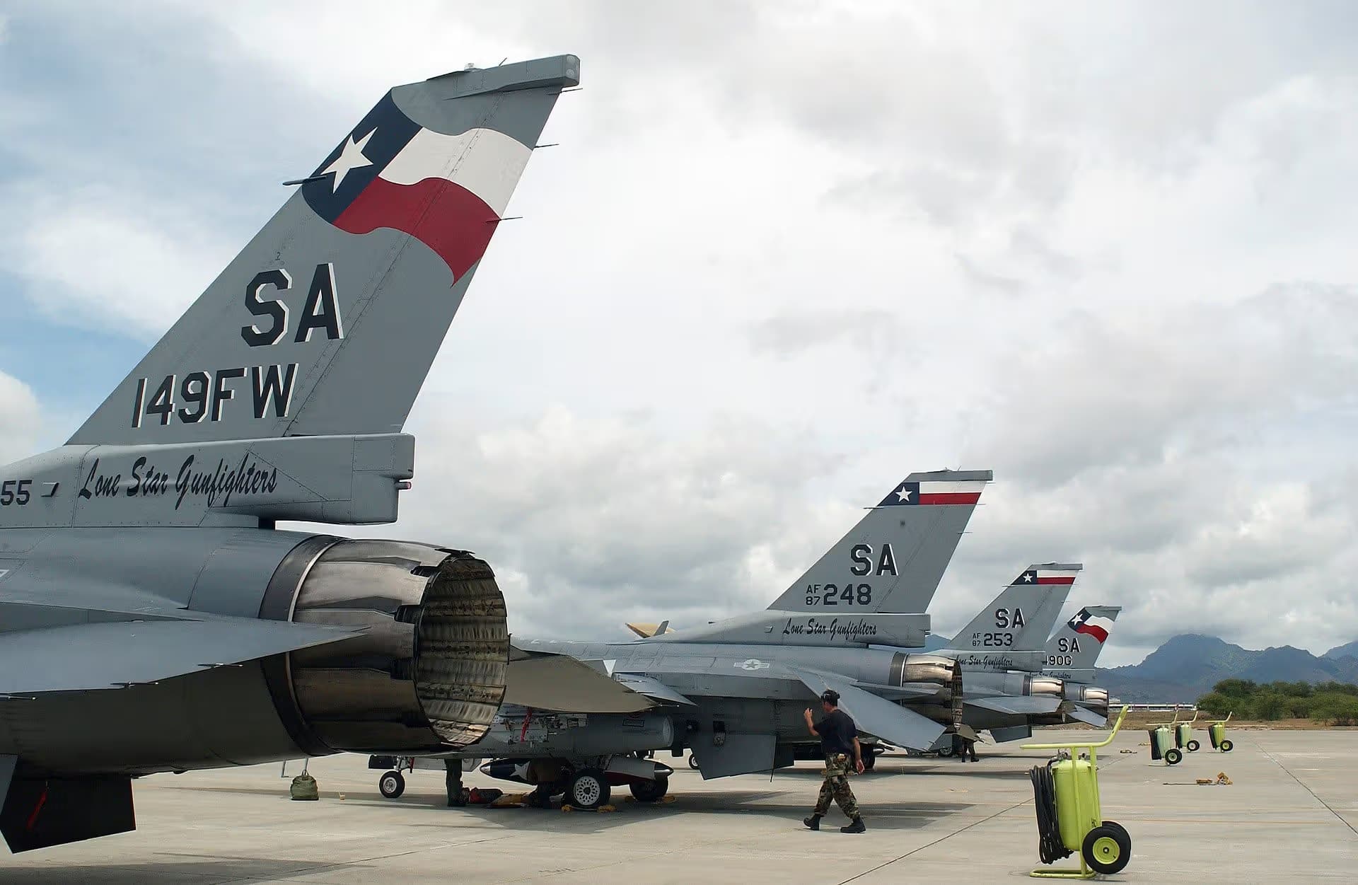 Unidentified — Single-engine aircraft at Hickam Air Force Base