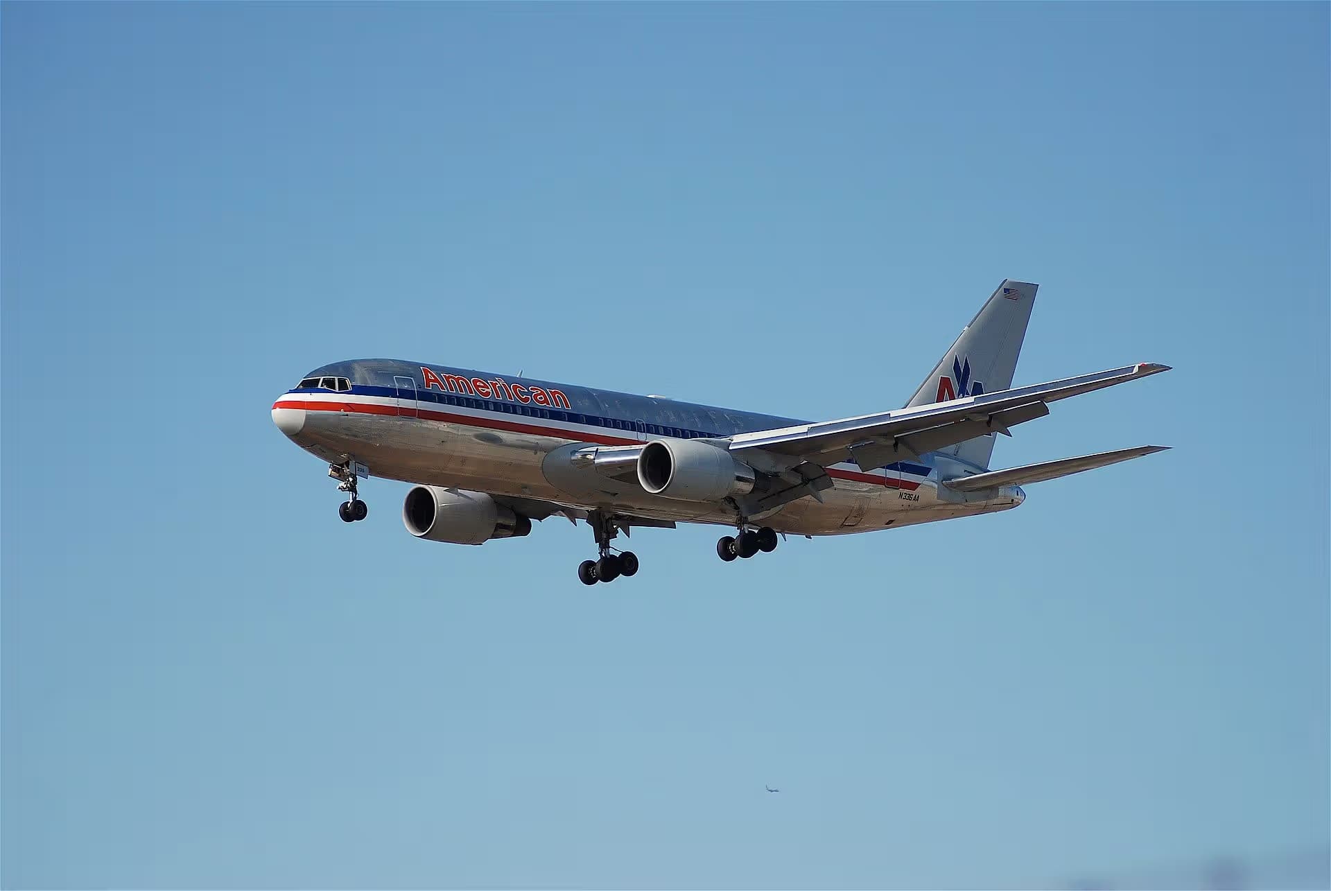 N336AA — Boeing