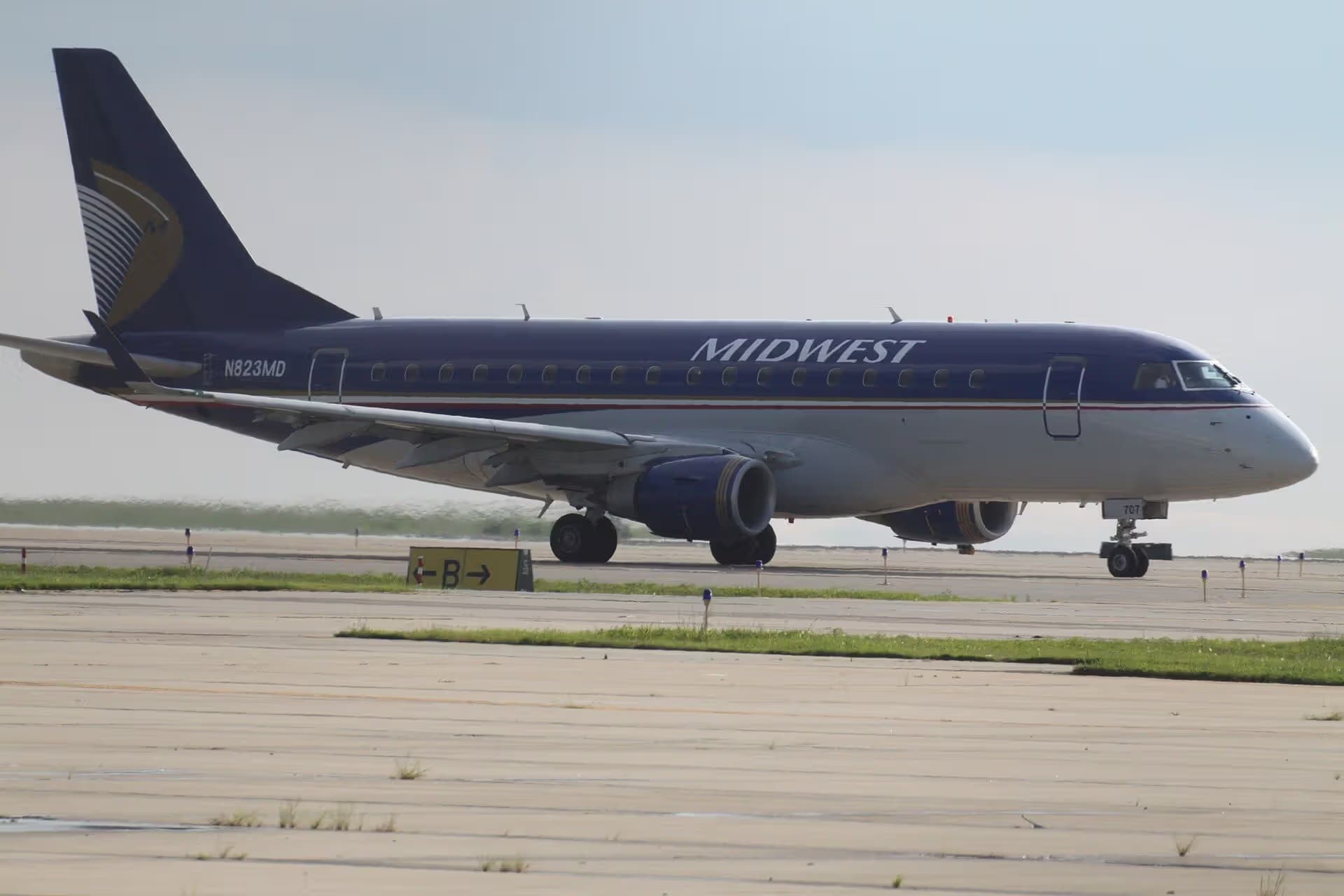 N823MD — Embraer