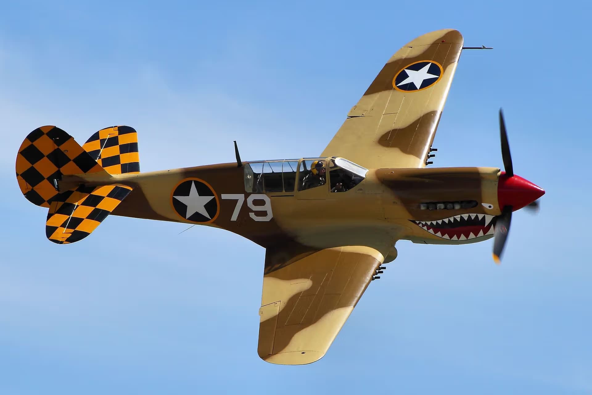 Unidentified — Single-engine aircraft