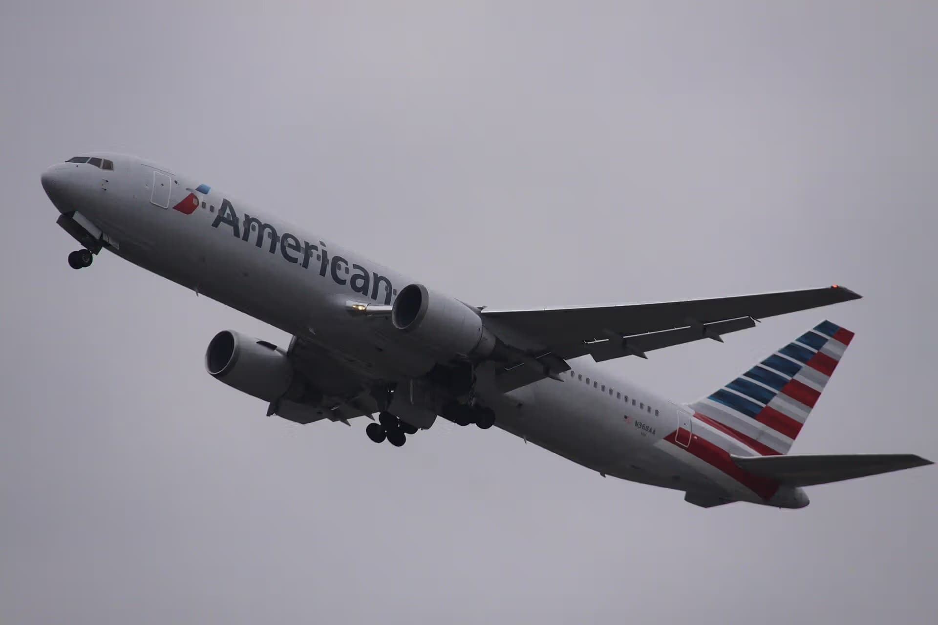 N368AA — Boeing