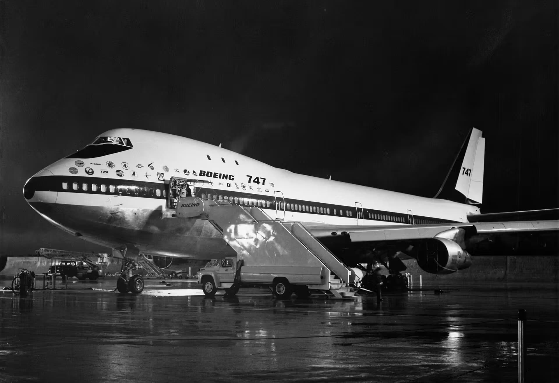 Unidentified — Boeing