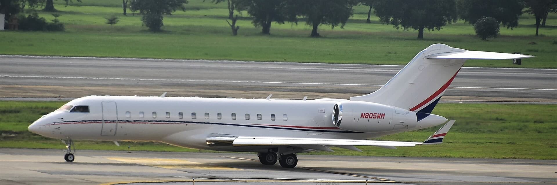 N805WM — Bombardier