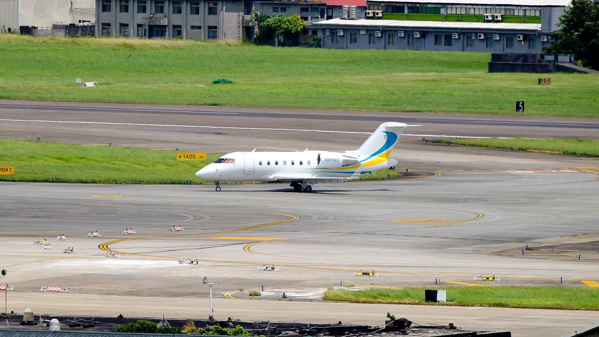N818AC — Bombardier