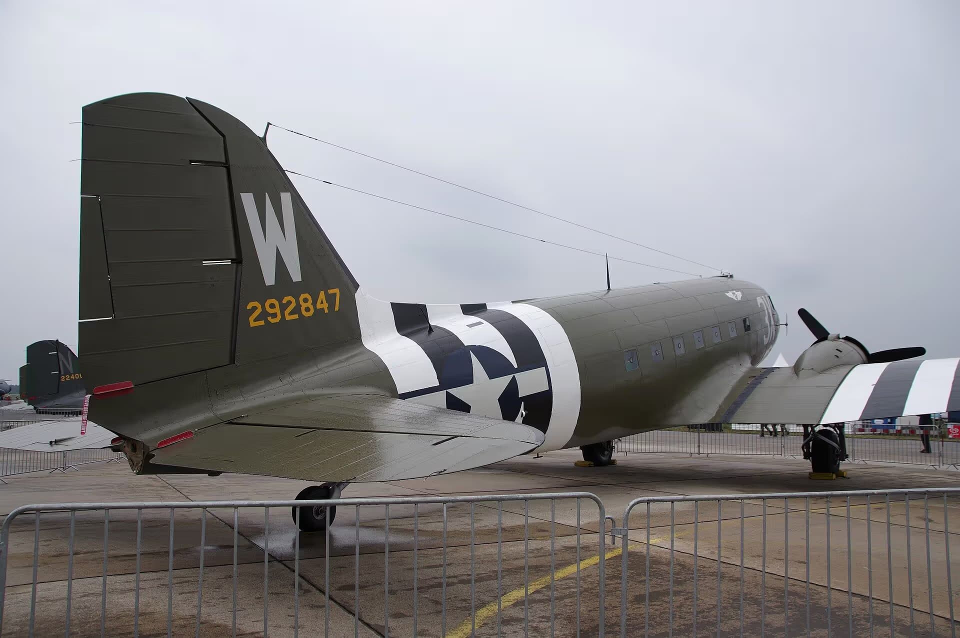 N47TB — Douglas