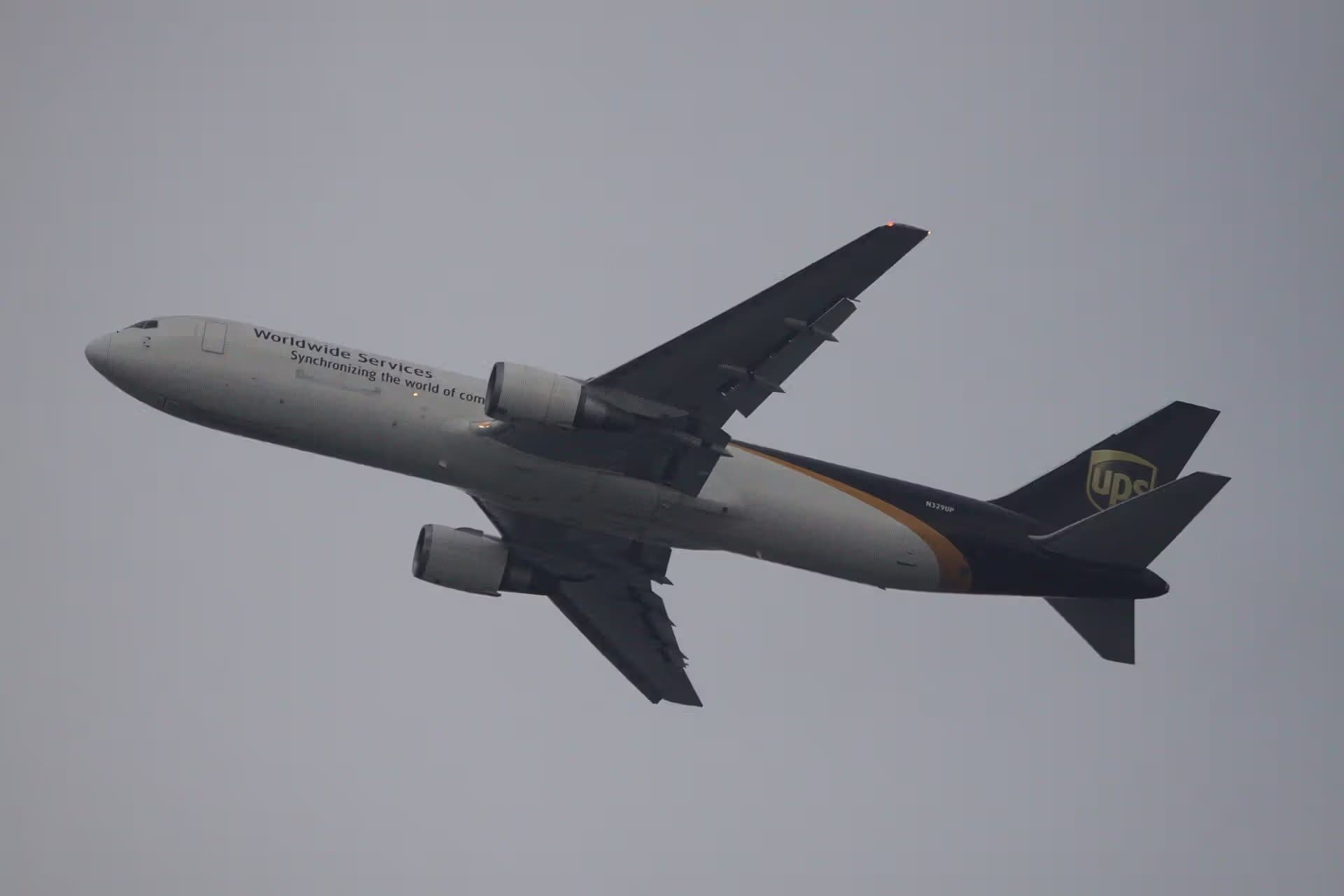 N329UP — Boeing