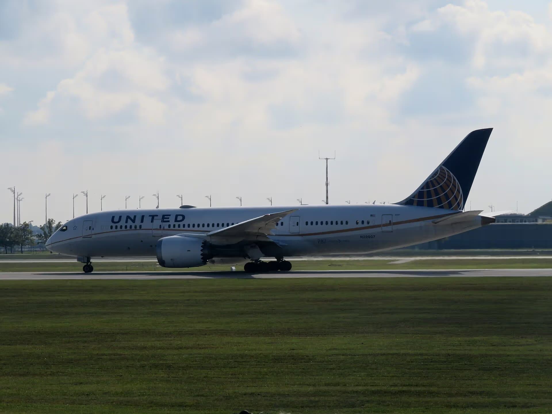 N29907 — Boeing at Munich Airport