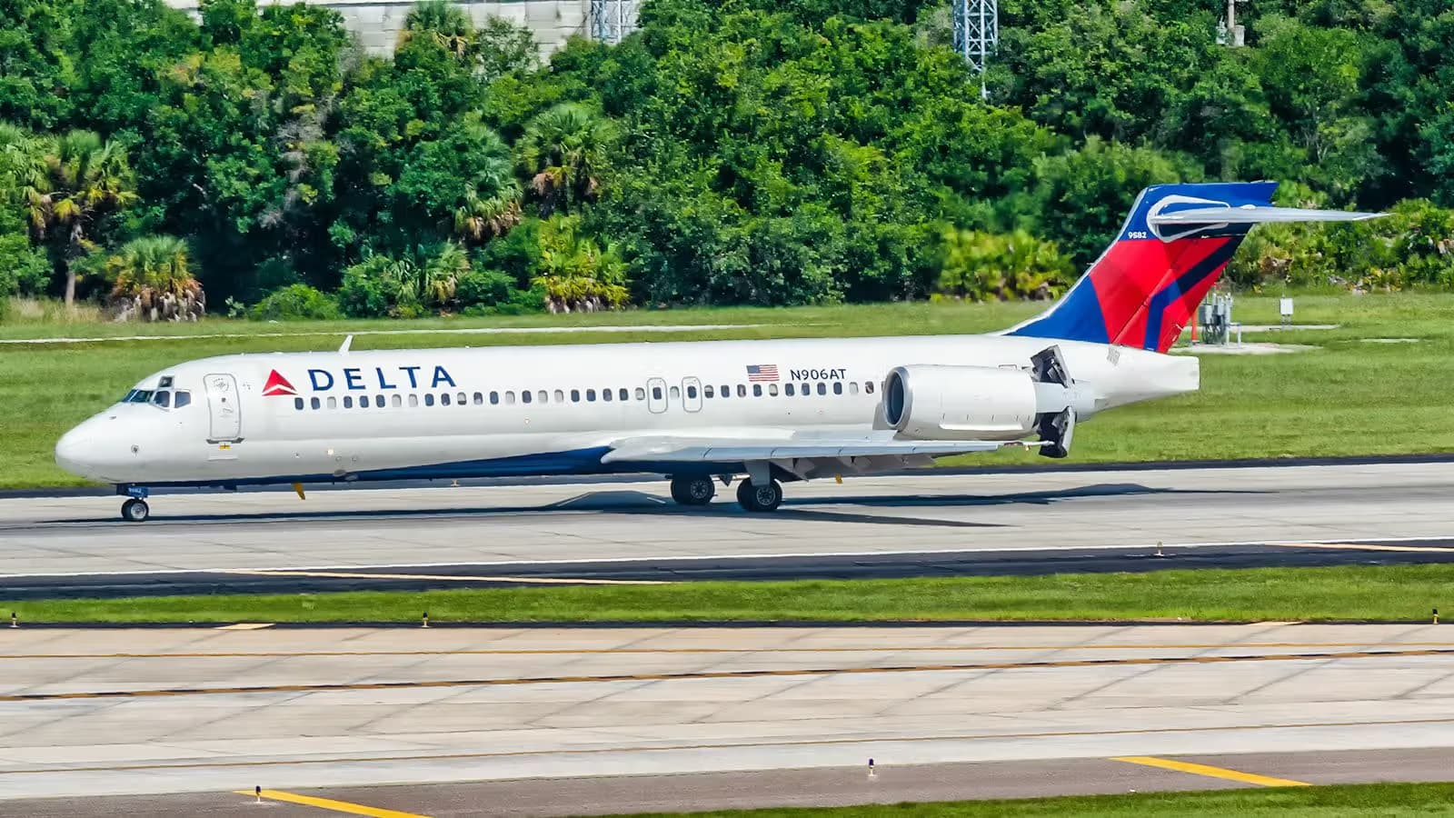 N906AT — Boeing