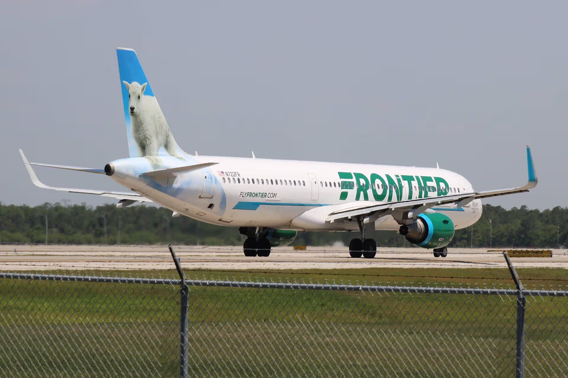 N722FR — Airbus