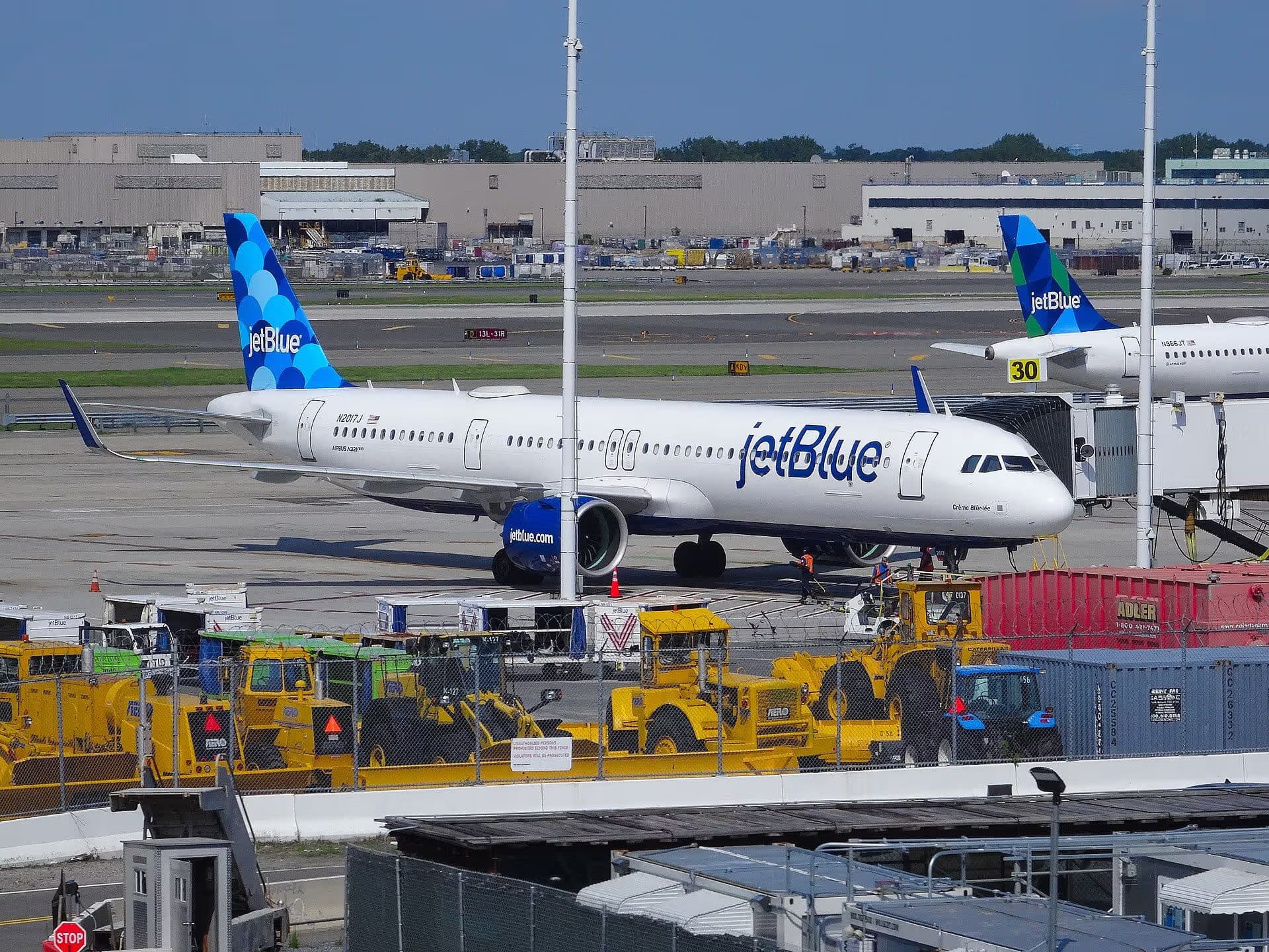 N2017J — Airbus