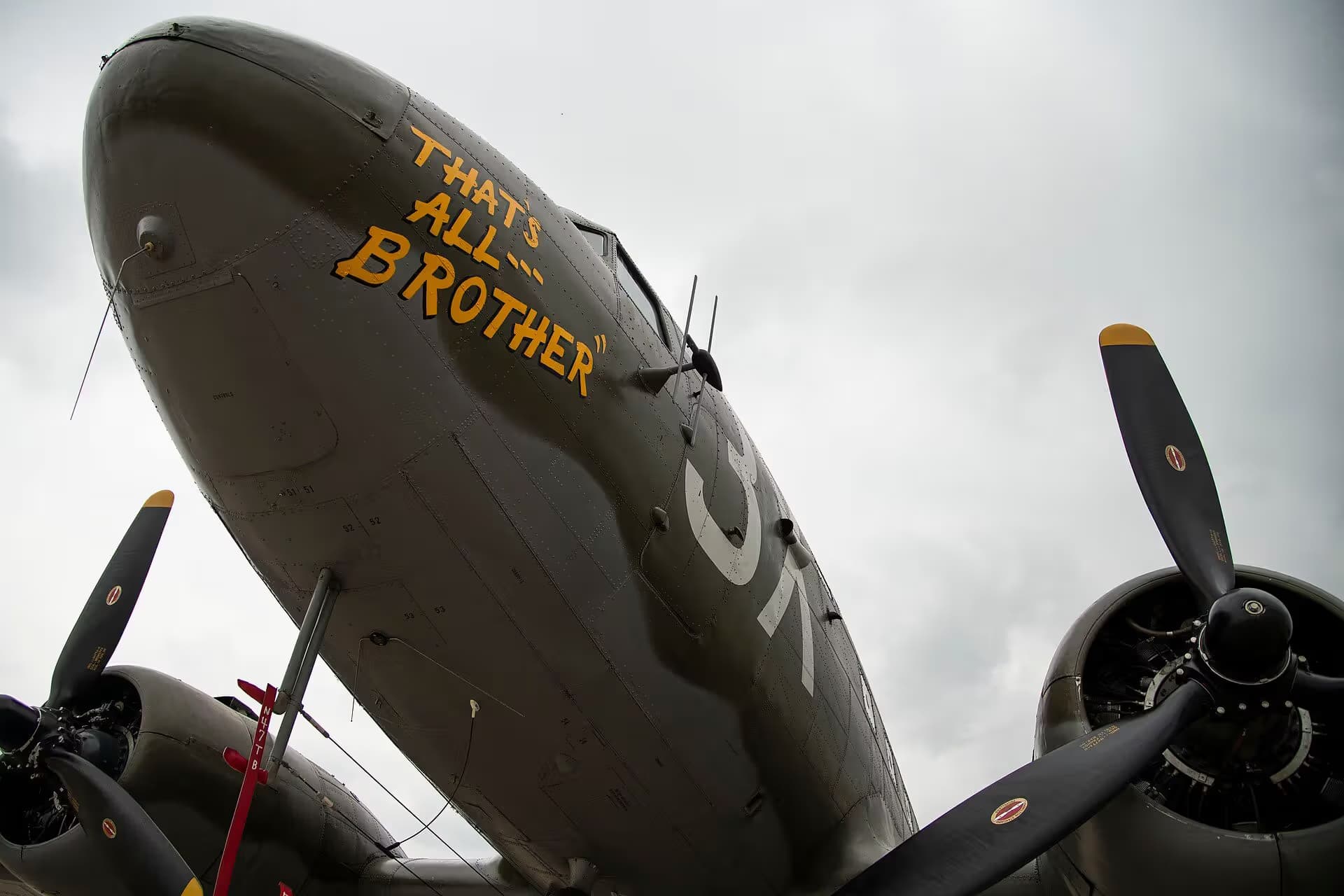 N47TB — Twin-engine aircraft