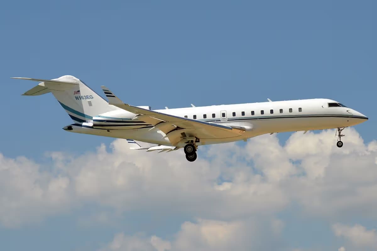 N163EG — Business jet