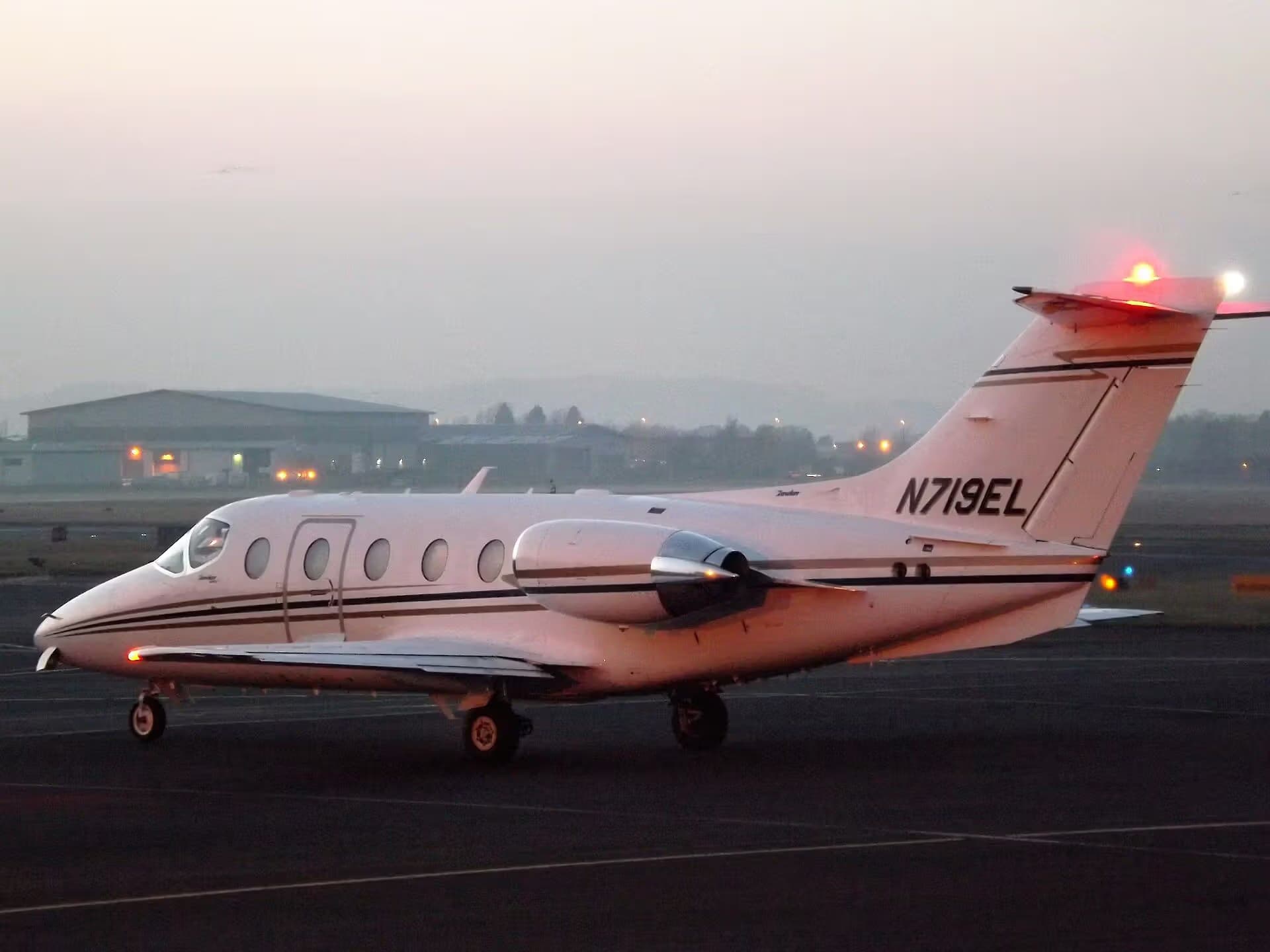 N719EL — Business jet