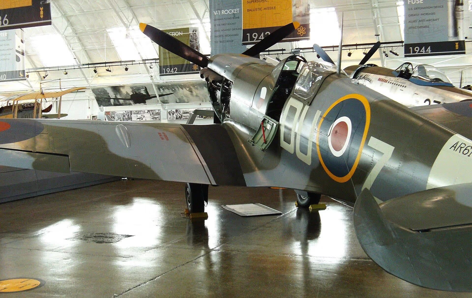 Unidentified — Warbird