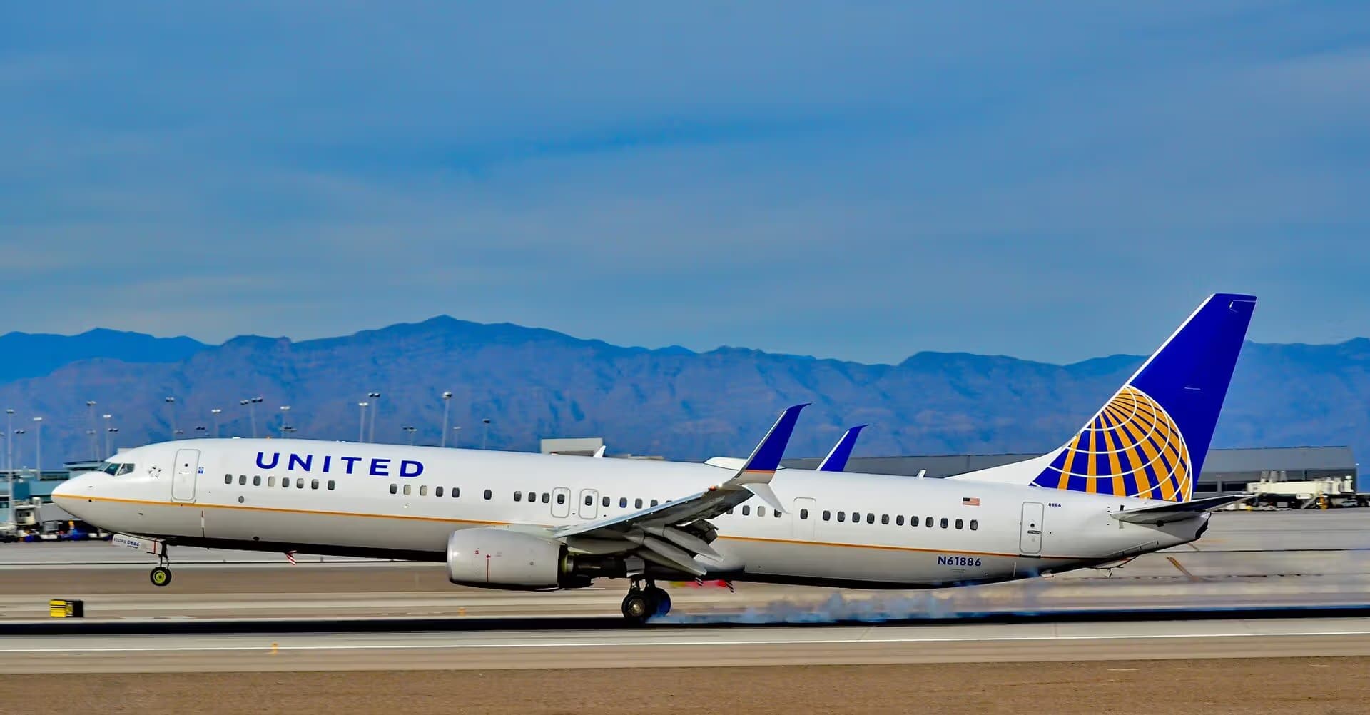 N61886 — Twin-engine aircraft