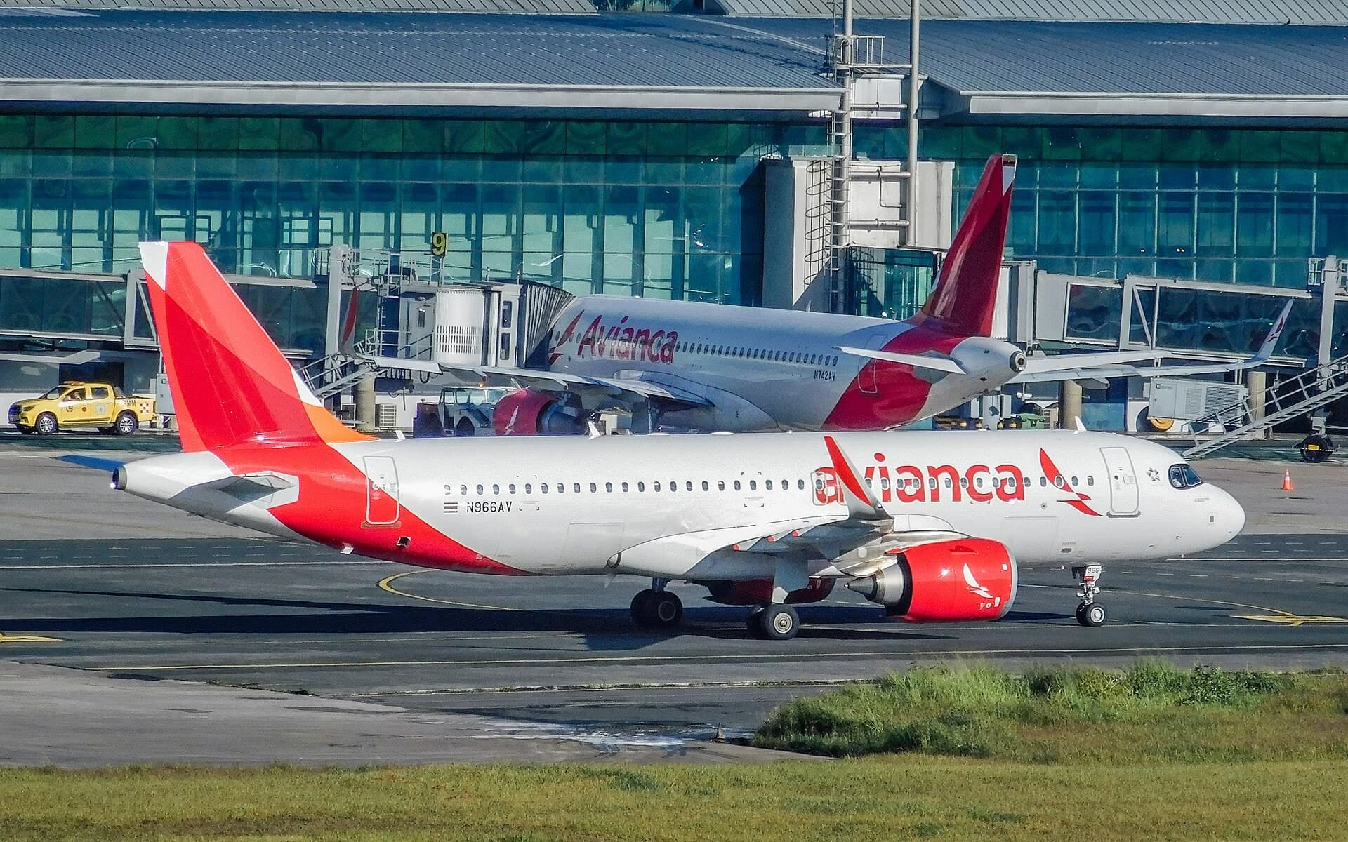 N966AV — Airbus