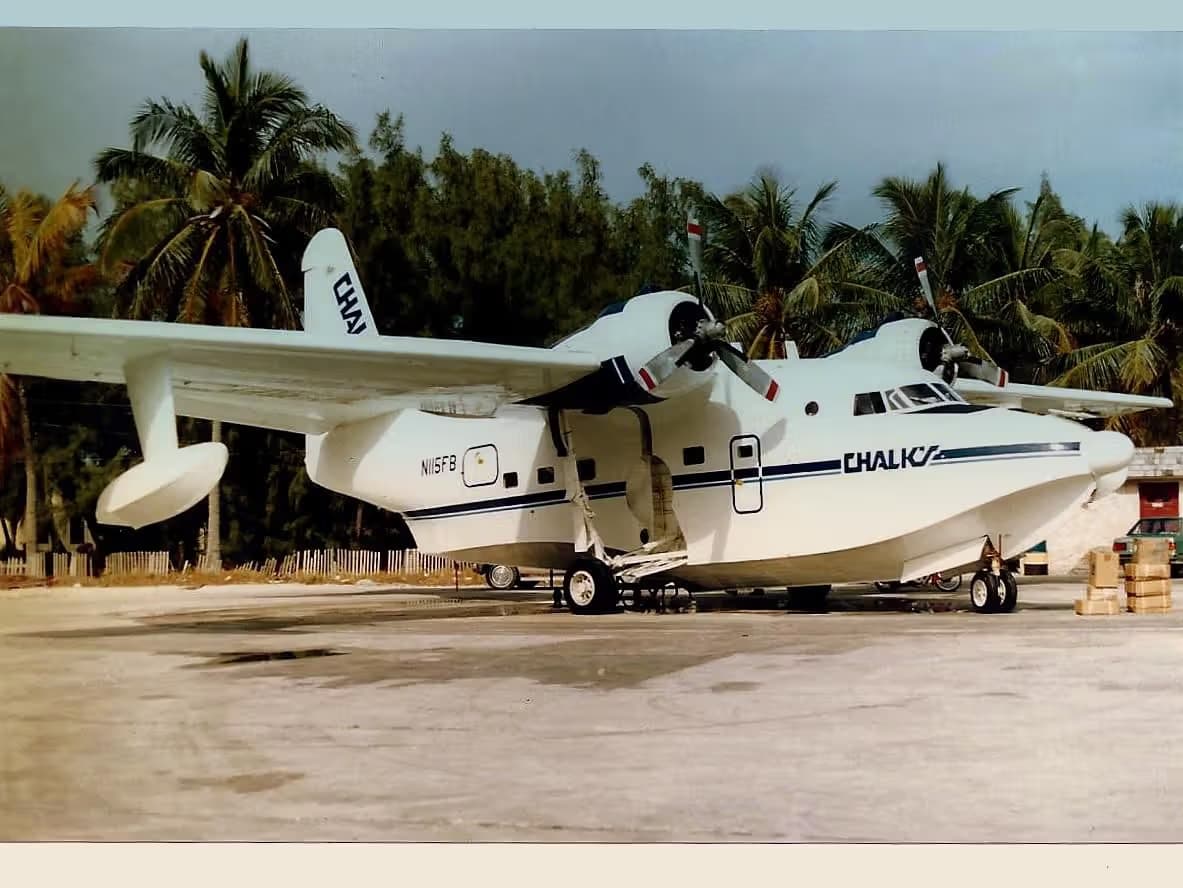 N115FB — Twin-engine aircraft