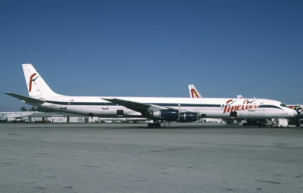 N27UA — Douglas
