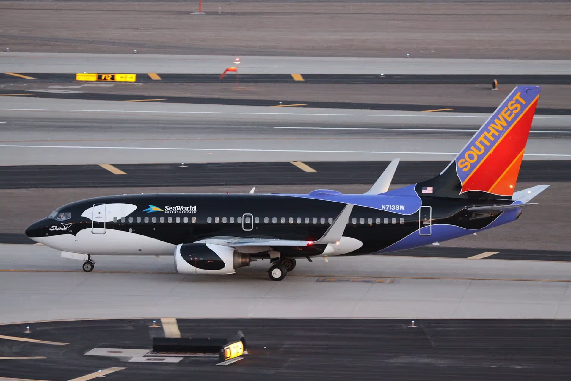 N713SW — Boeing