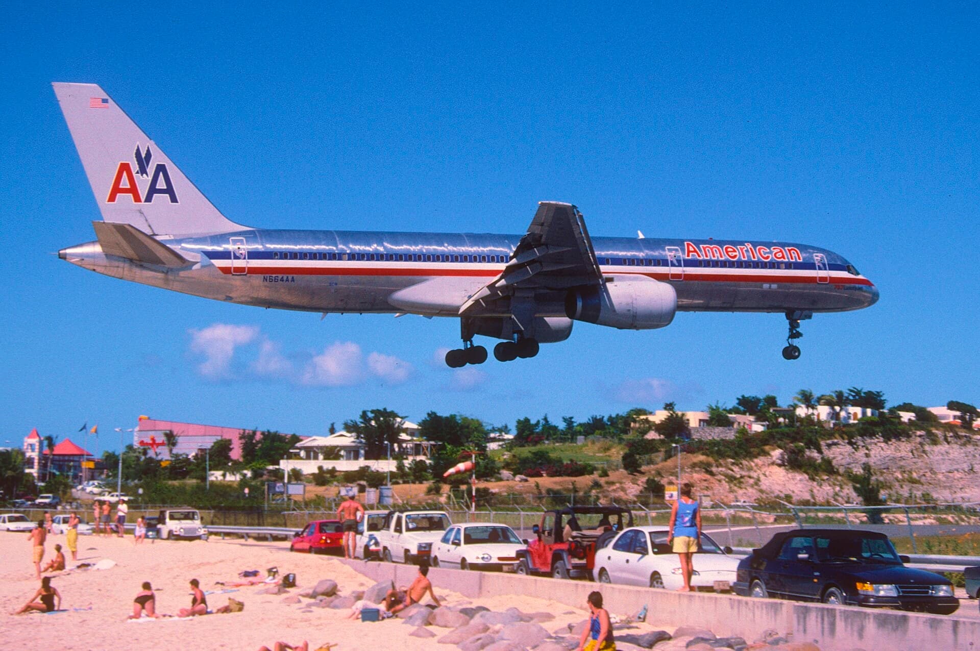 N664AA — Boeing