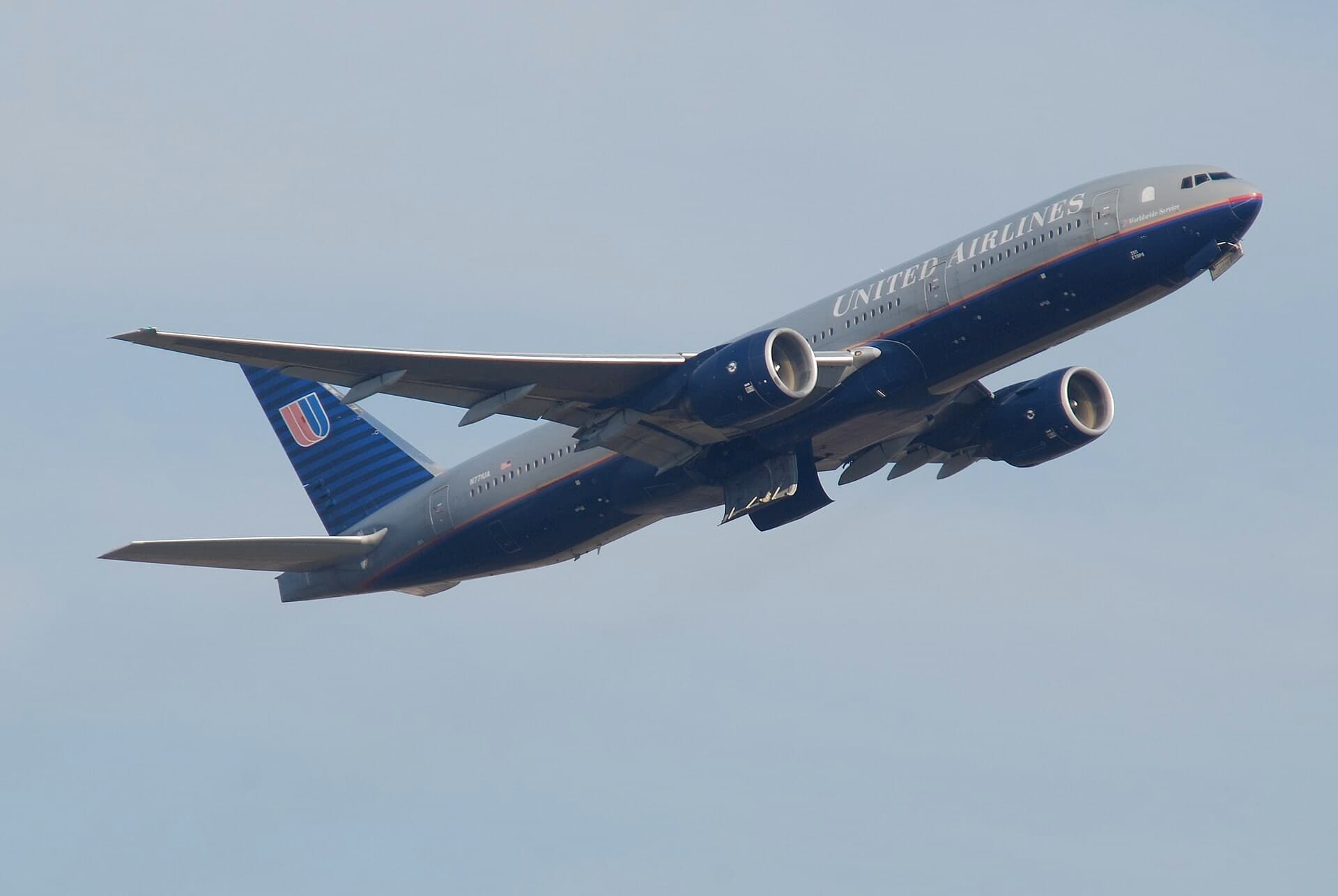 N771UA — Twin-engine aircraft