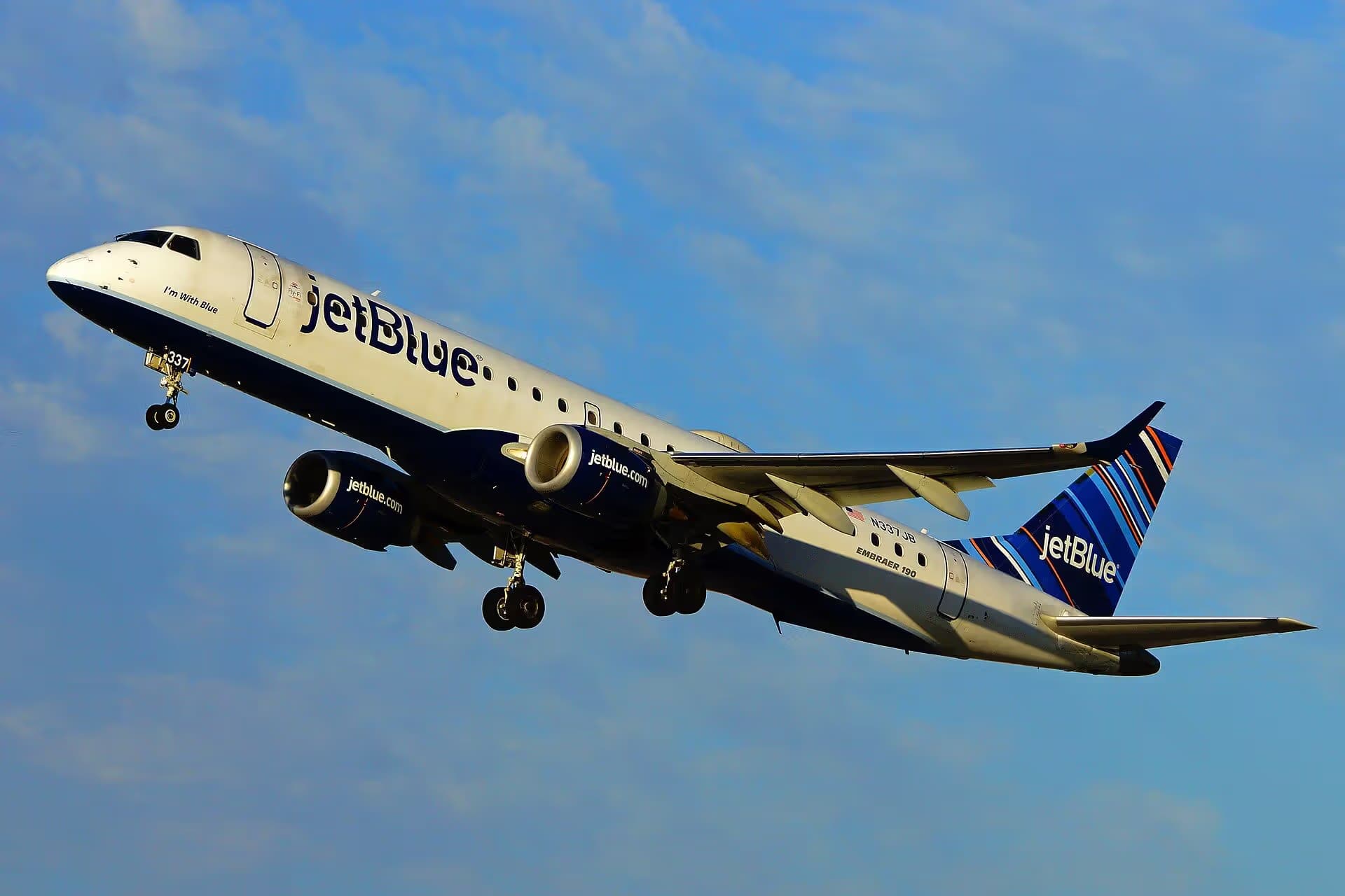 N337JB — Embraer