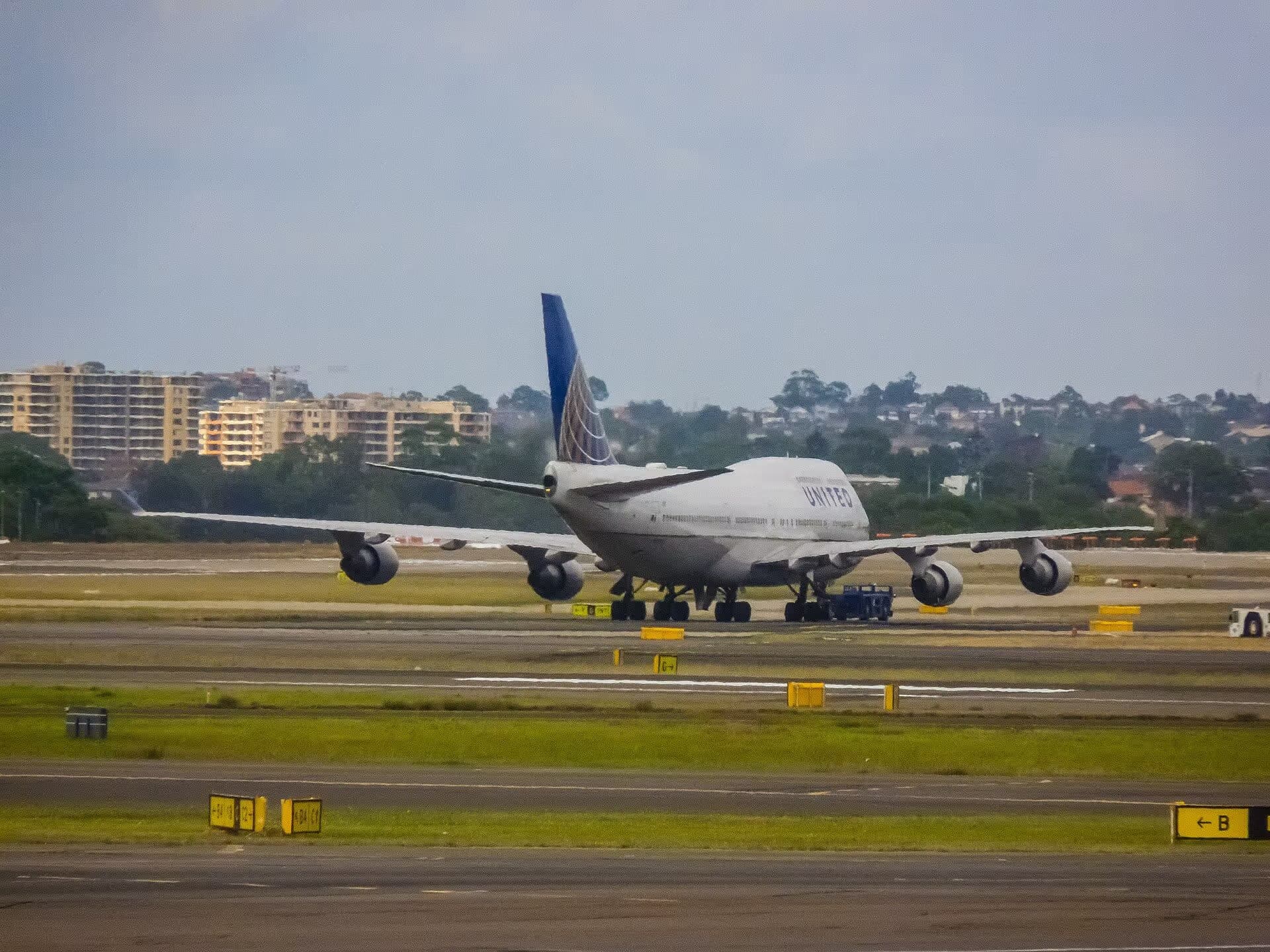 N175UA — Boeing
