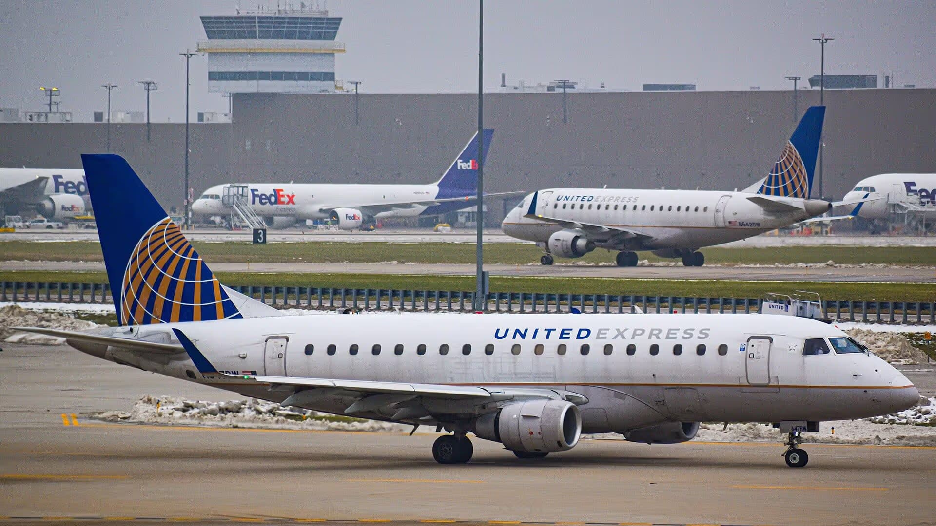 N647RW — Embraer