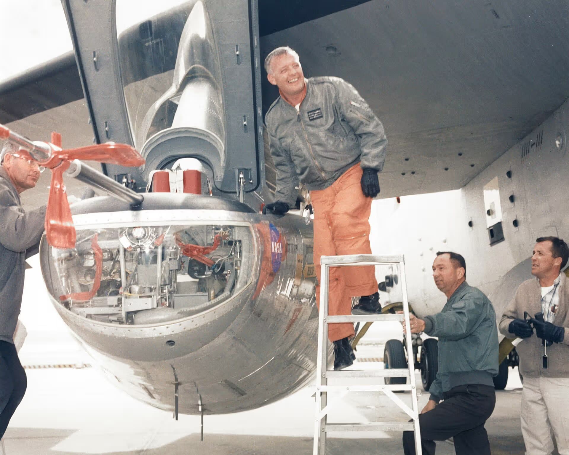 Unidentified — Aircraft