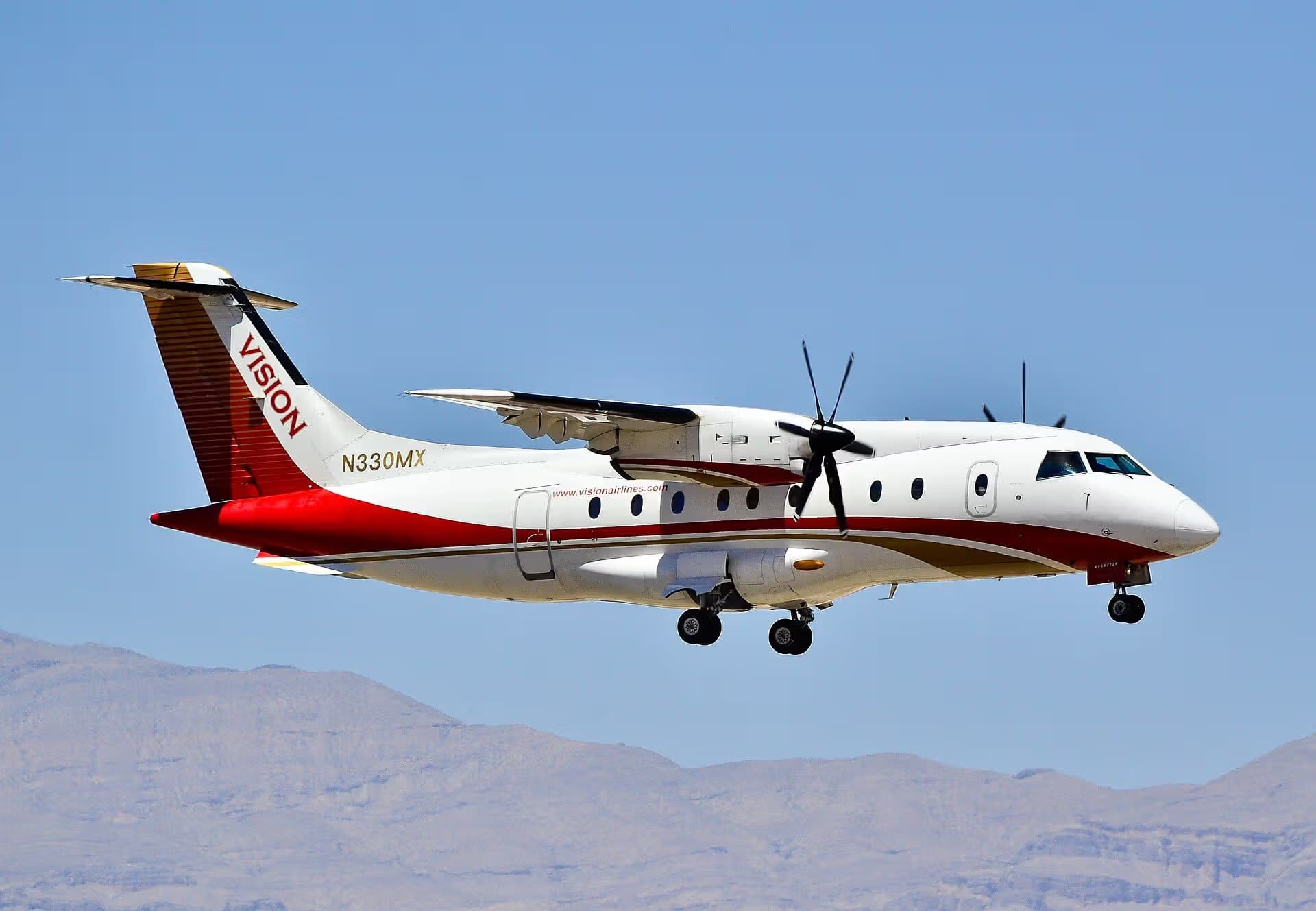 N330MX — Twin-engine aircraft