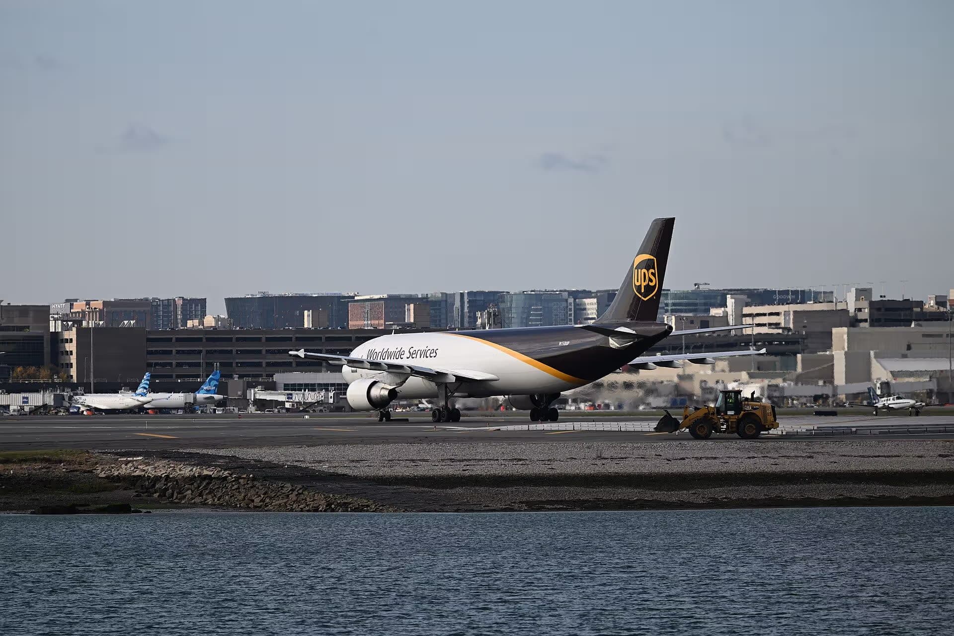 N158UP — Twin-engine aircraft