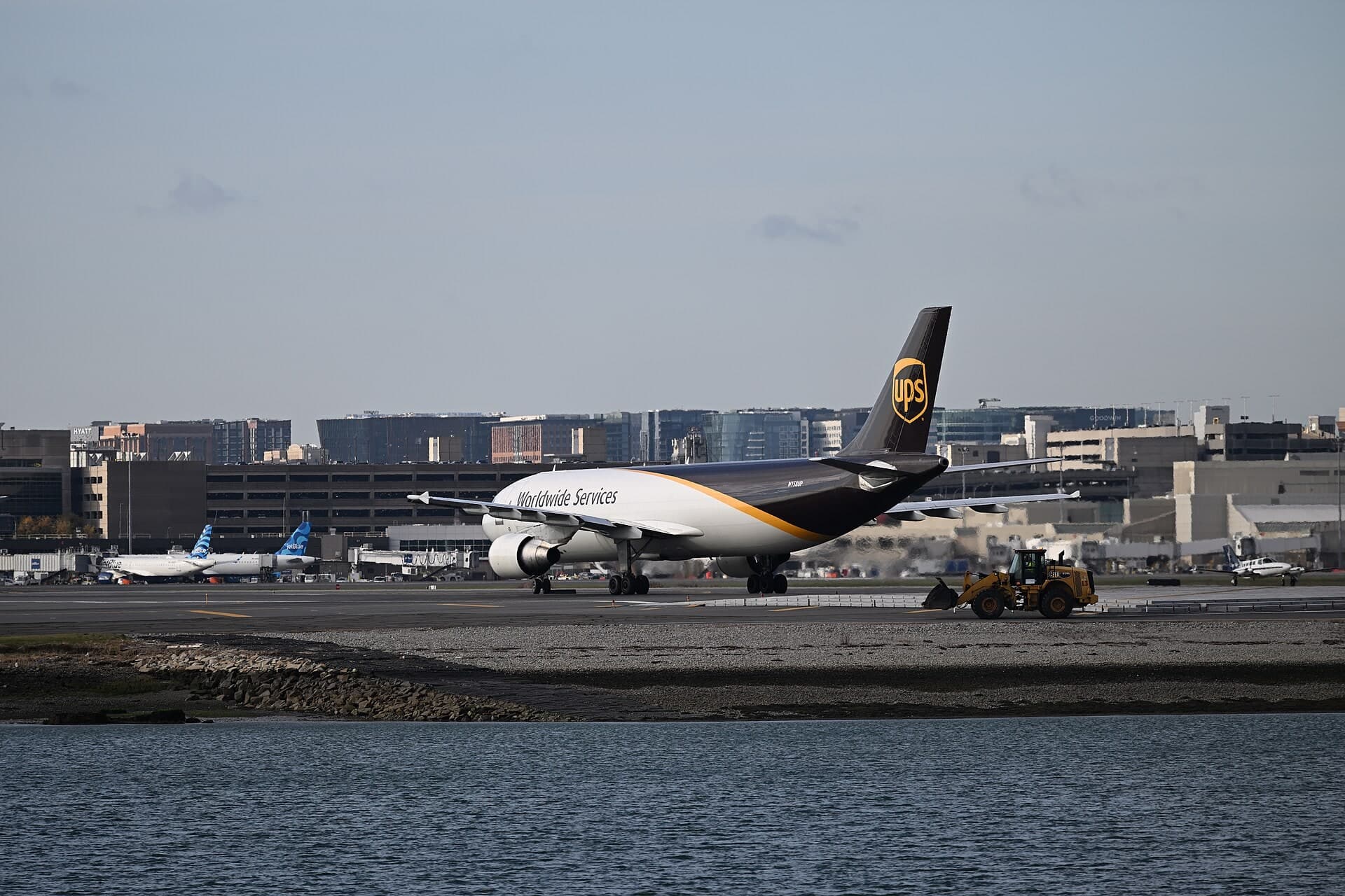 N158UP — Twin-engine aircraft