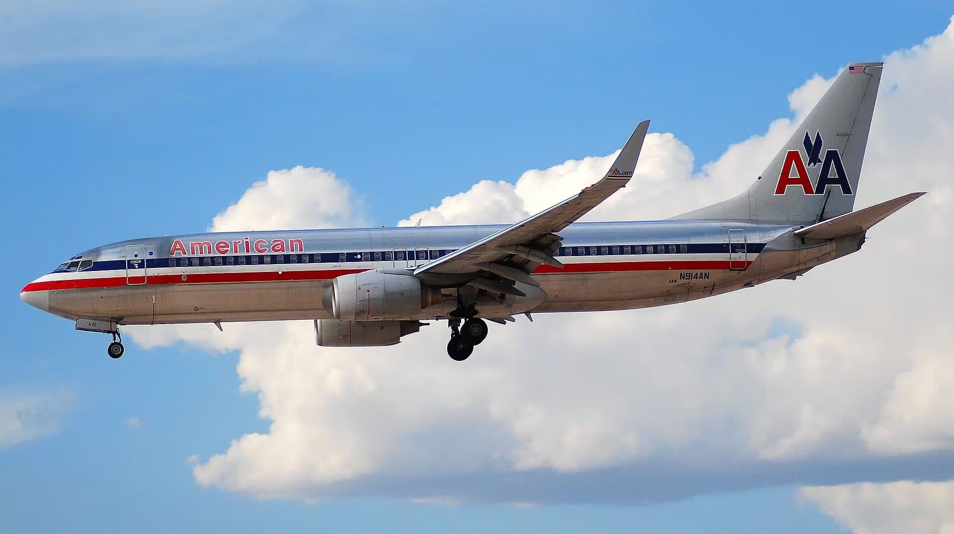 N914AN — Twin-engine aircraft