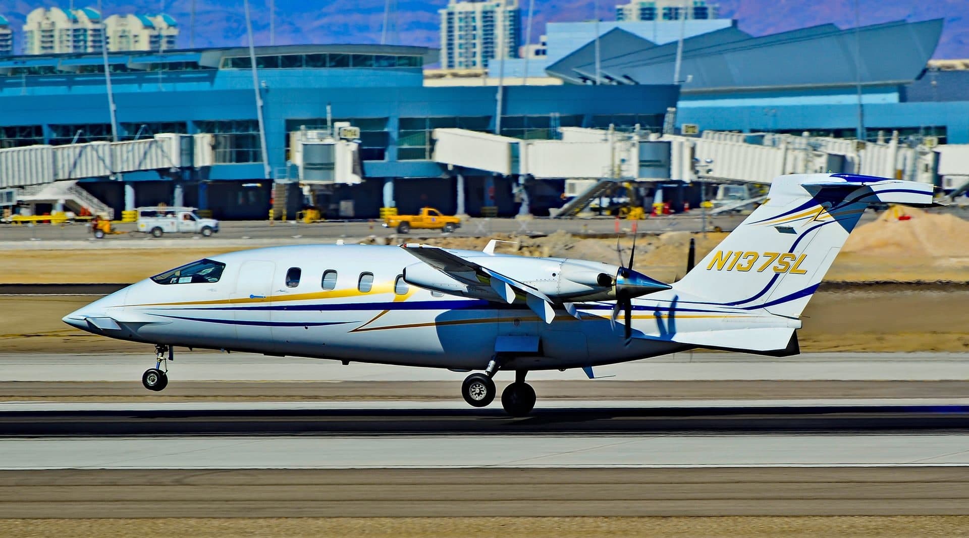 N137SL — Aircraft